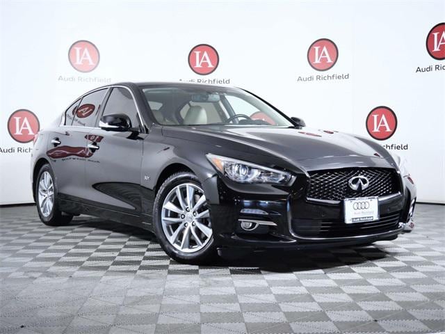 2016 INFINITI Q50 Premium