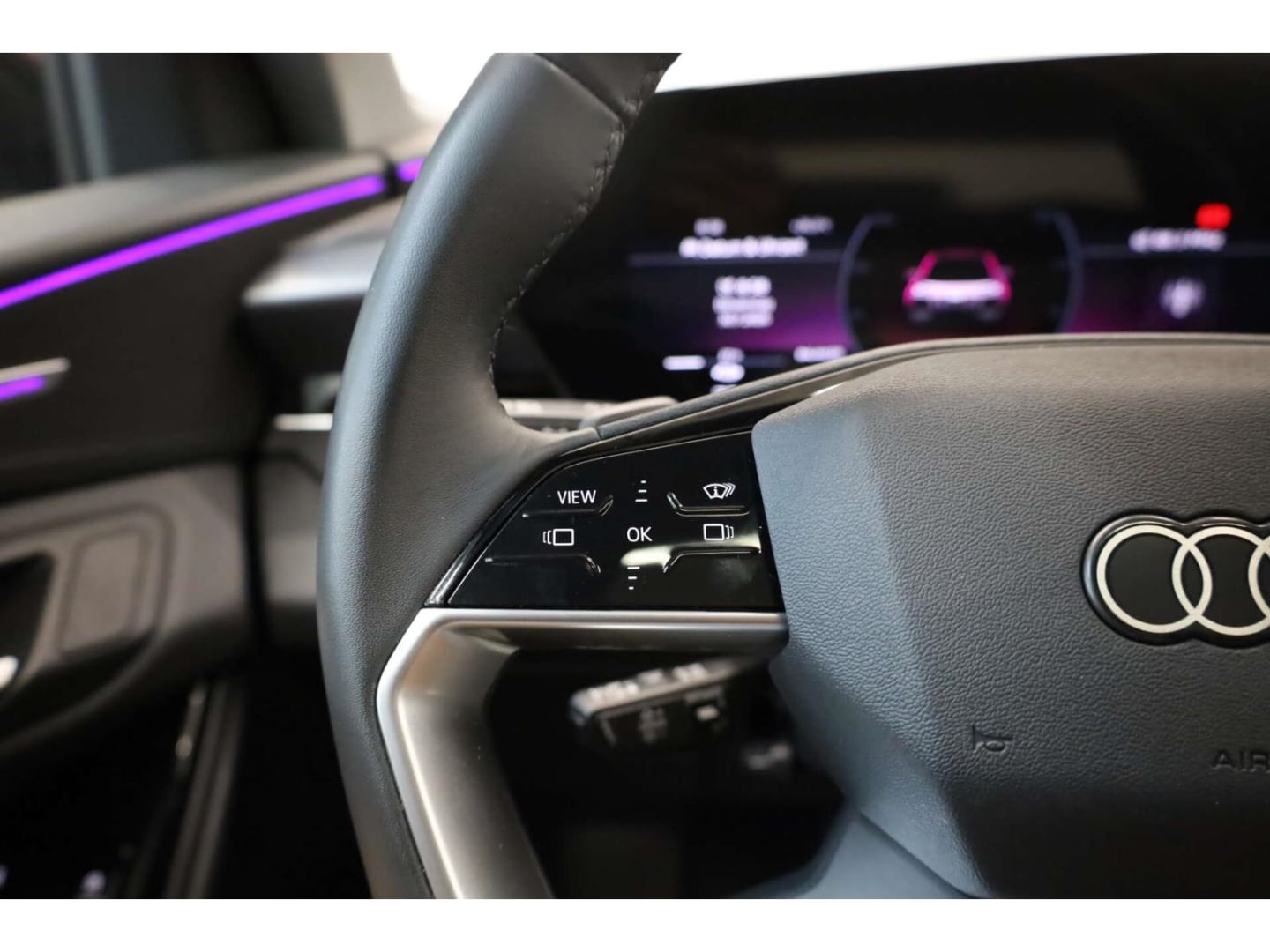 Bild über Audi Q6 SUV e-tron e-tron - für weitere Informationen kontaktieren Sie den Audi Partner