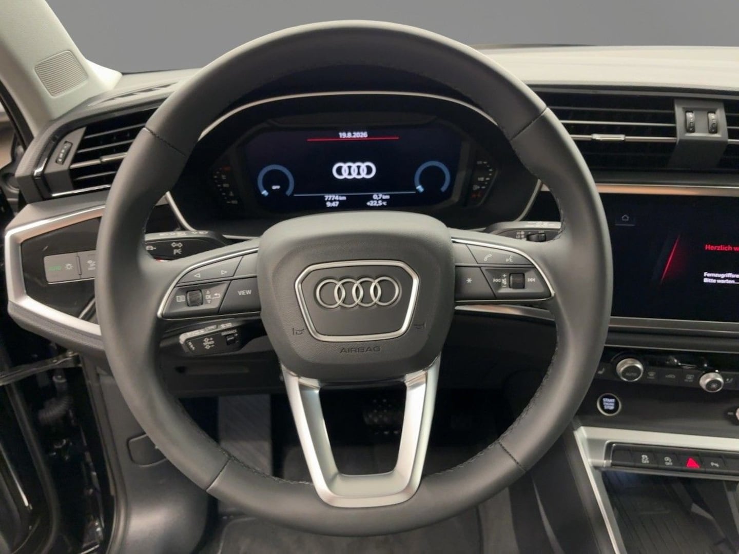Bild über Audi Q3 TFSI quattro 140 kW S tronic - für weitere Informationen kontaktieren Sie den Audi Partner