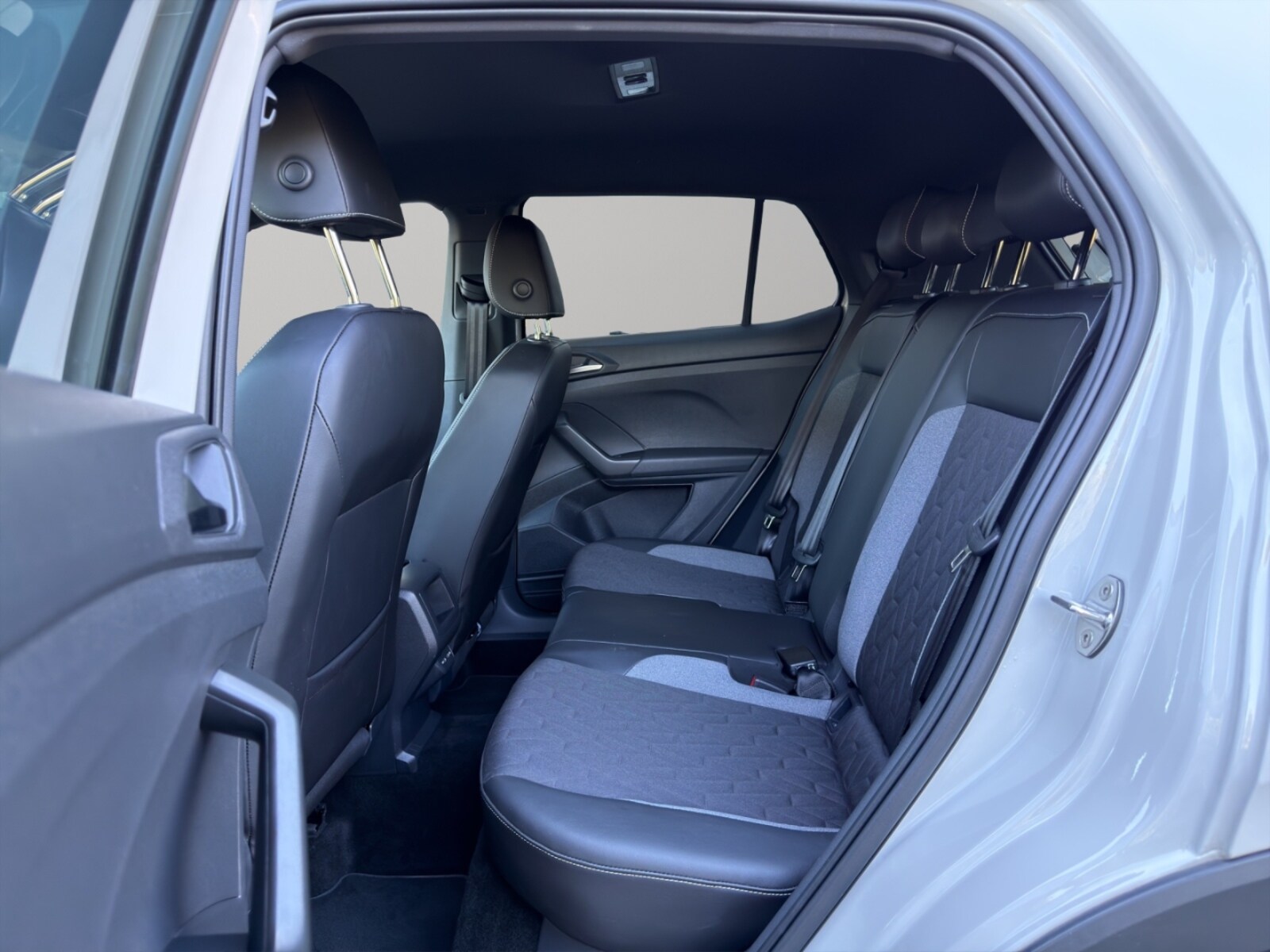Volkswagen T-Cross – Bild 12