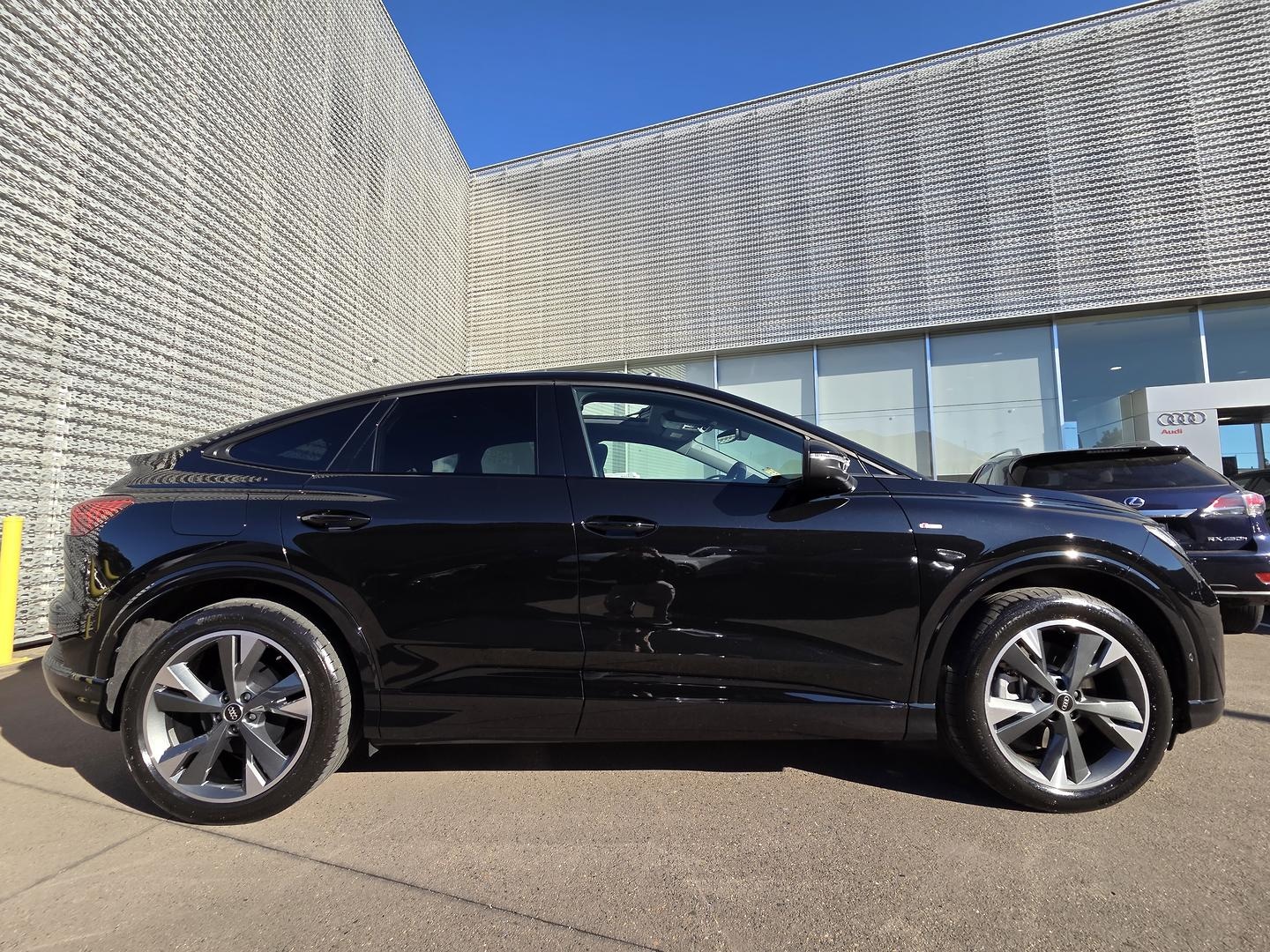 Image about Audi Q4 Sportback e-tron e-tron