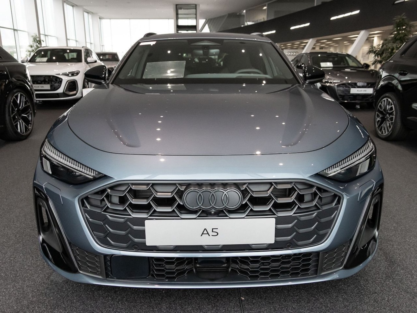 Bild über Audi A5 Avant e-hybrid e-hybrid quattro 270 kW S tronic - für weitere Informationen kontaktieren Sie den Audi Partner