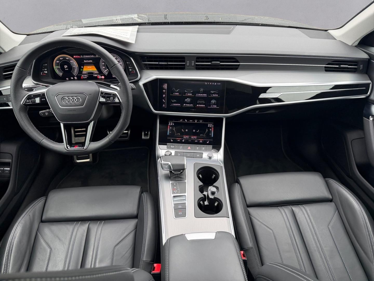 Bild über Audi A6 Avant TFSI e S line 55 TFSI e quattro S tronic - für weitere Informationen kontaktieren Sie den Audi Partner