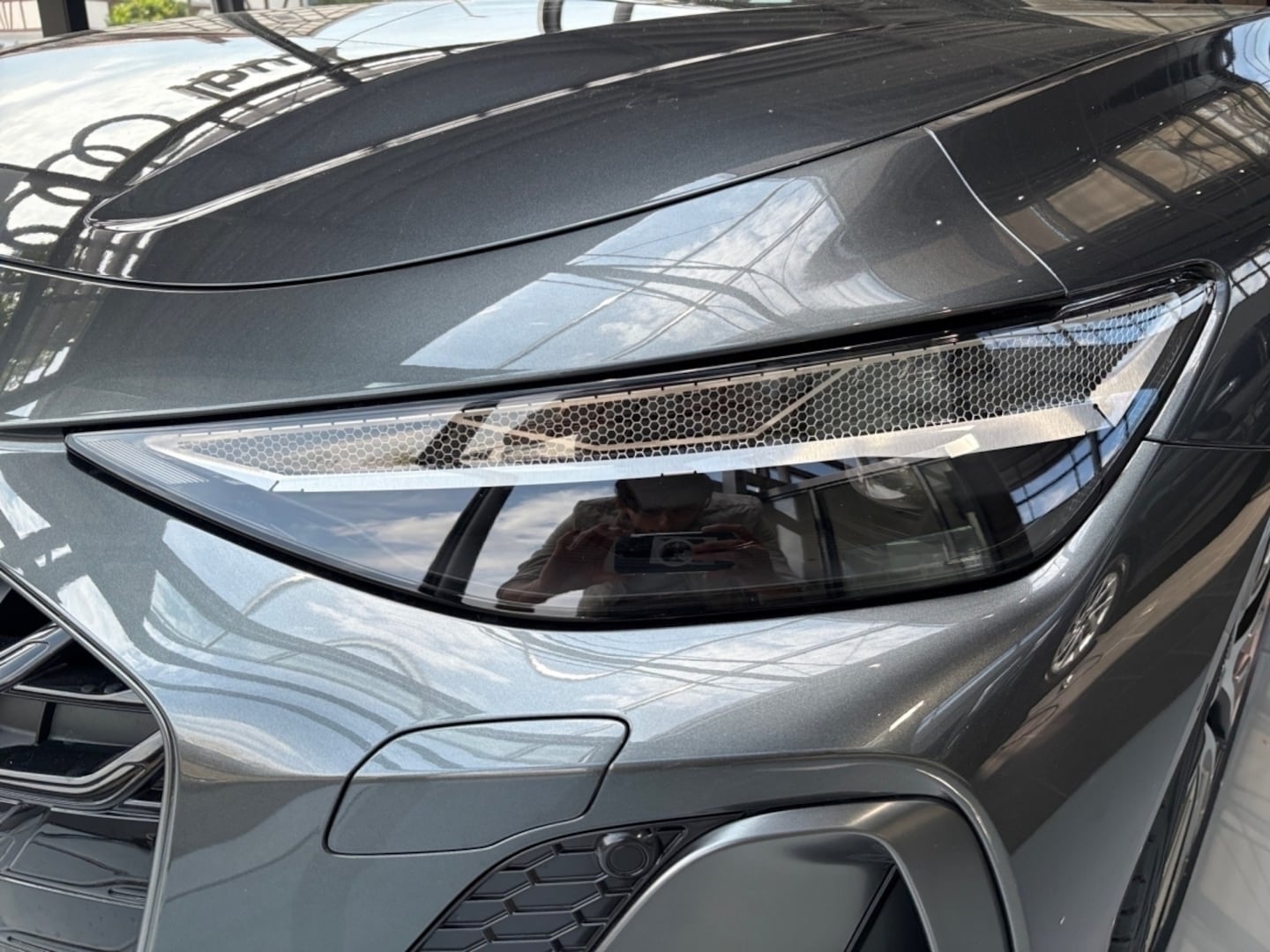 Bild über Audi A6 Avant TFSI quattro 270 kW S tronic - für weitere Informationen kontaktieren Sie den Audi Partner