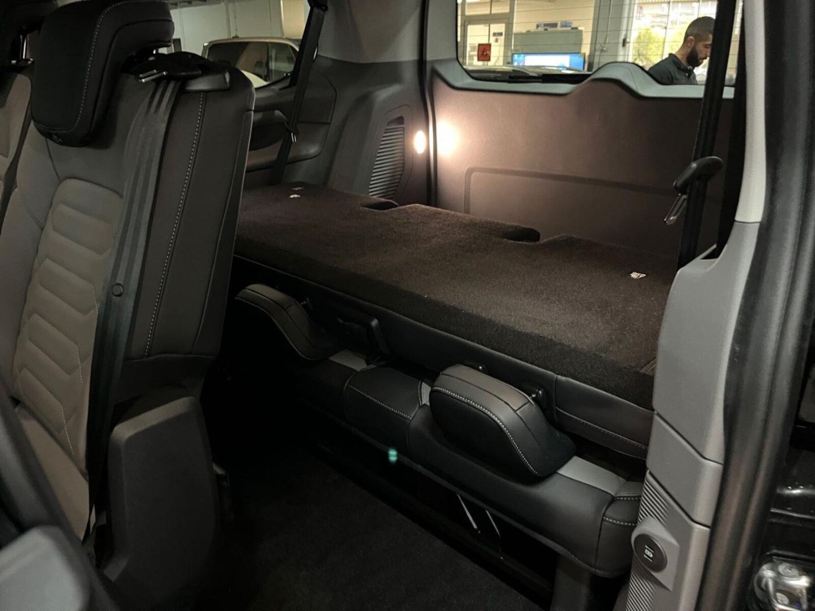Volkswagen Caravelle – Bild 12