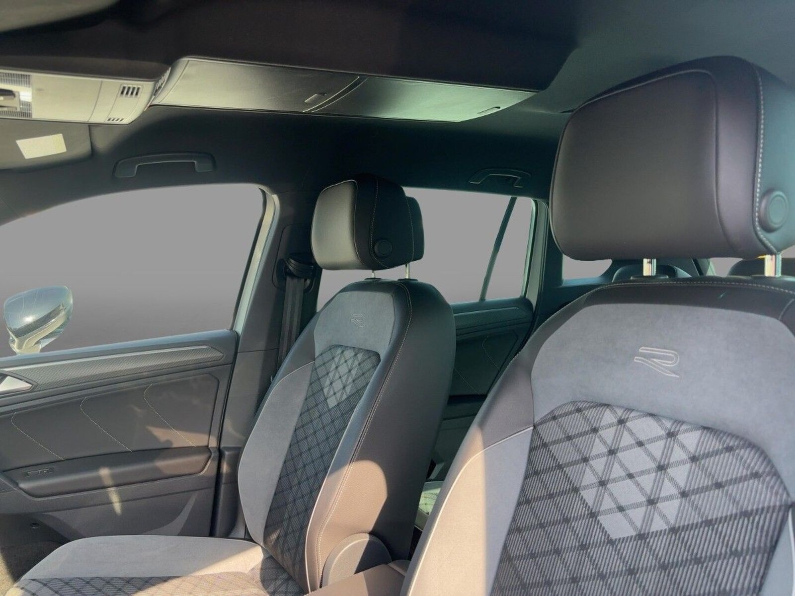 Volkswagen Tiguan – Bild 17