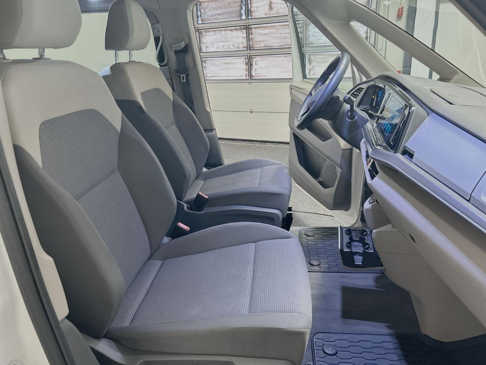 Volkswagen Multivan Basis-Modell