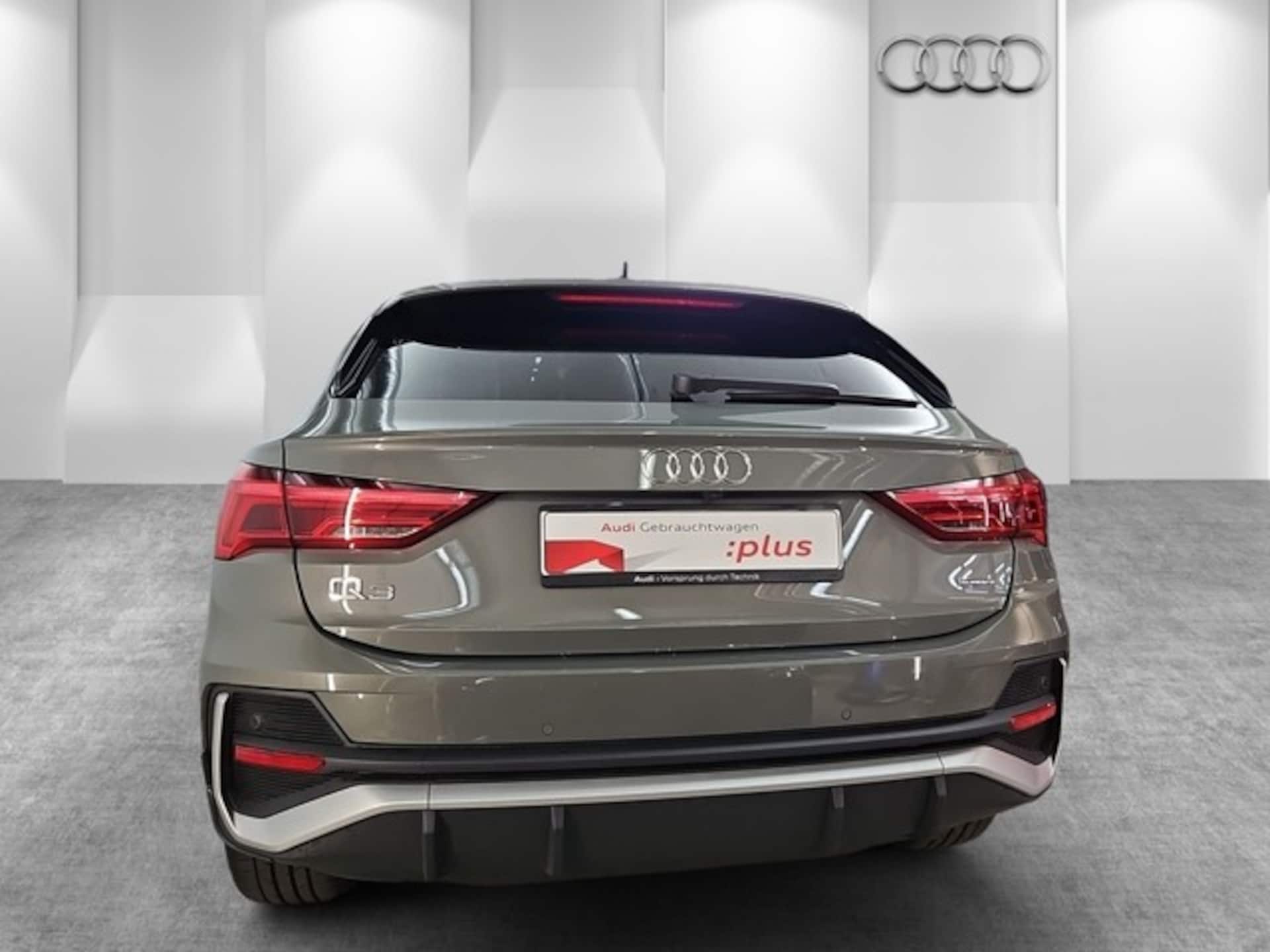Audi Q3 Sportback S line