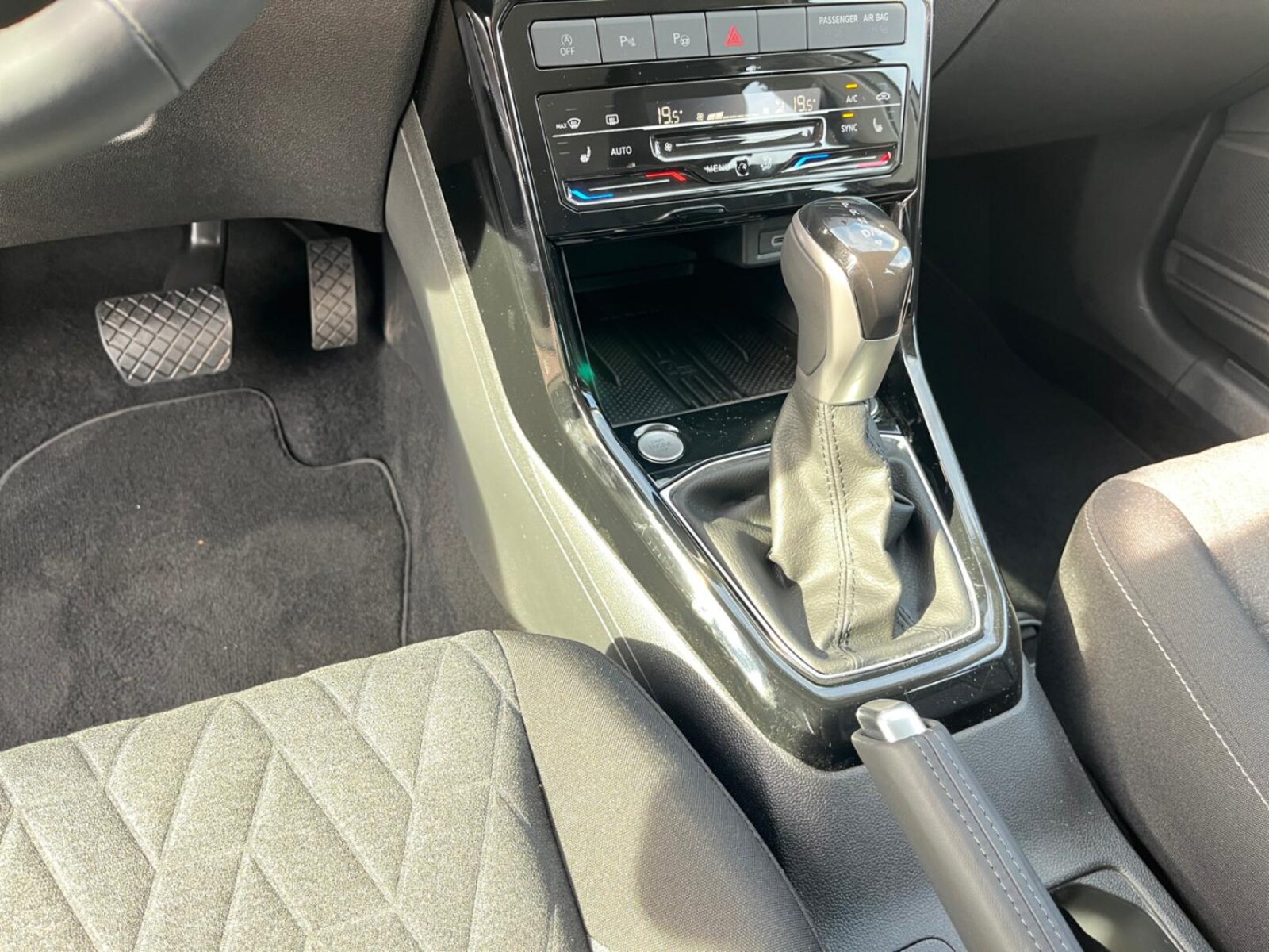 Volkswagen T-Cross – Bild 8