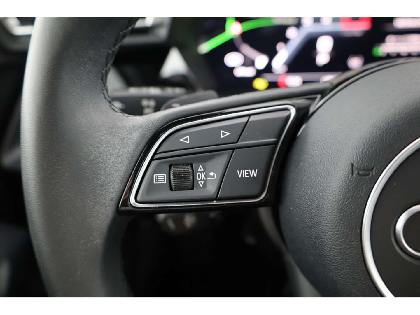 Bild über Audi A3 Limousine advanced 35 TDI S tronic - für weitere Informationen kontaktieren Sie den Audi Partner