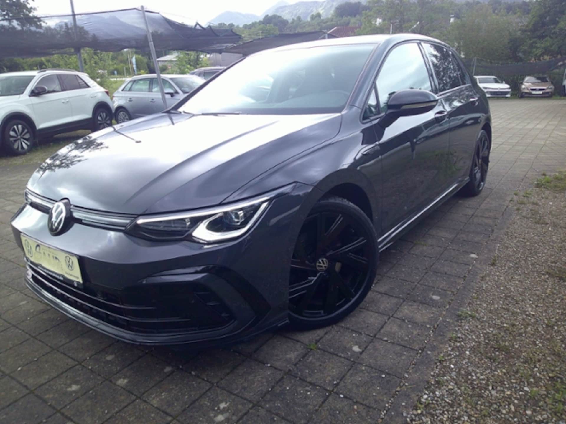 Volkswagen Golf R-Line