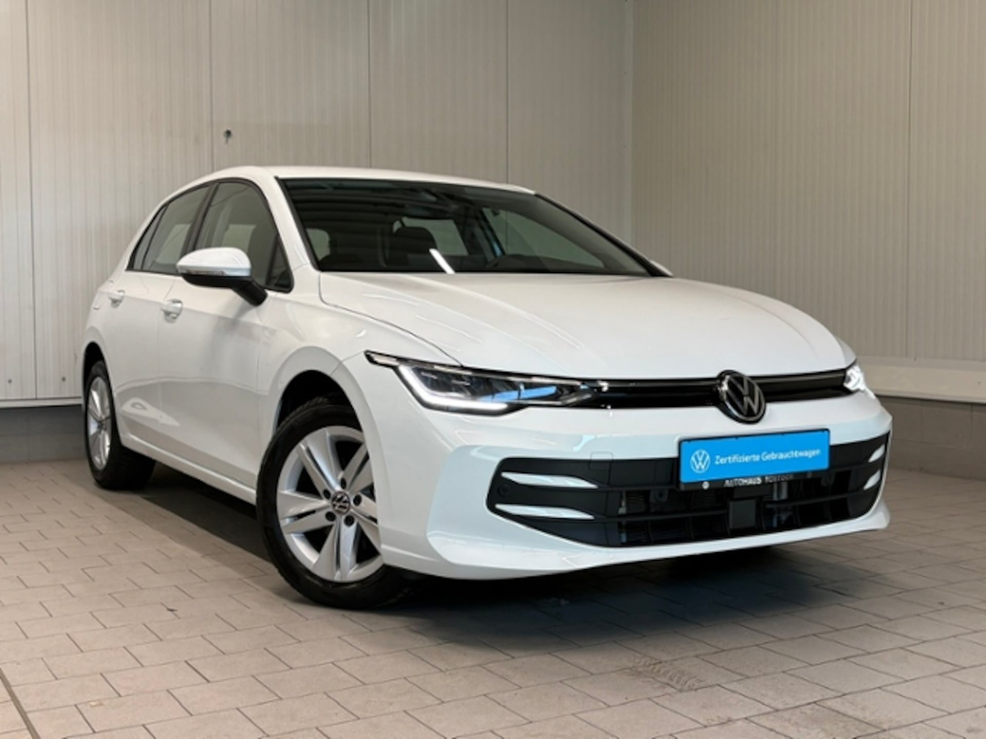 Volkswagen Golf Life