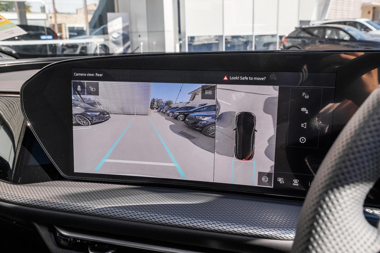 Image about Audi Q5 SUV e-hybrid quattro S tronic