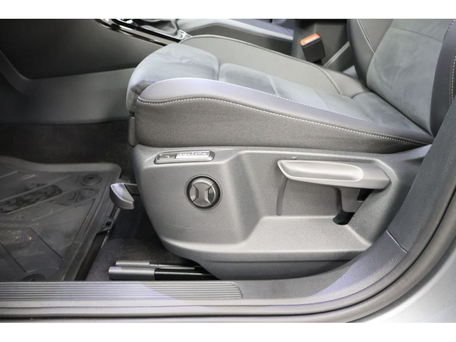 Volkswagen T-Roc – Bild 23