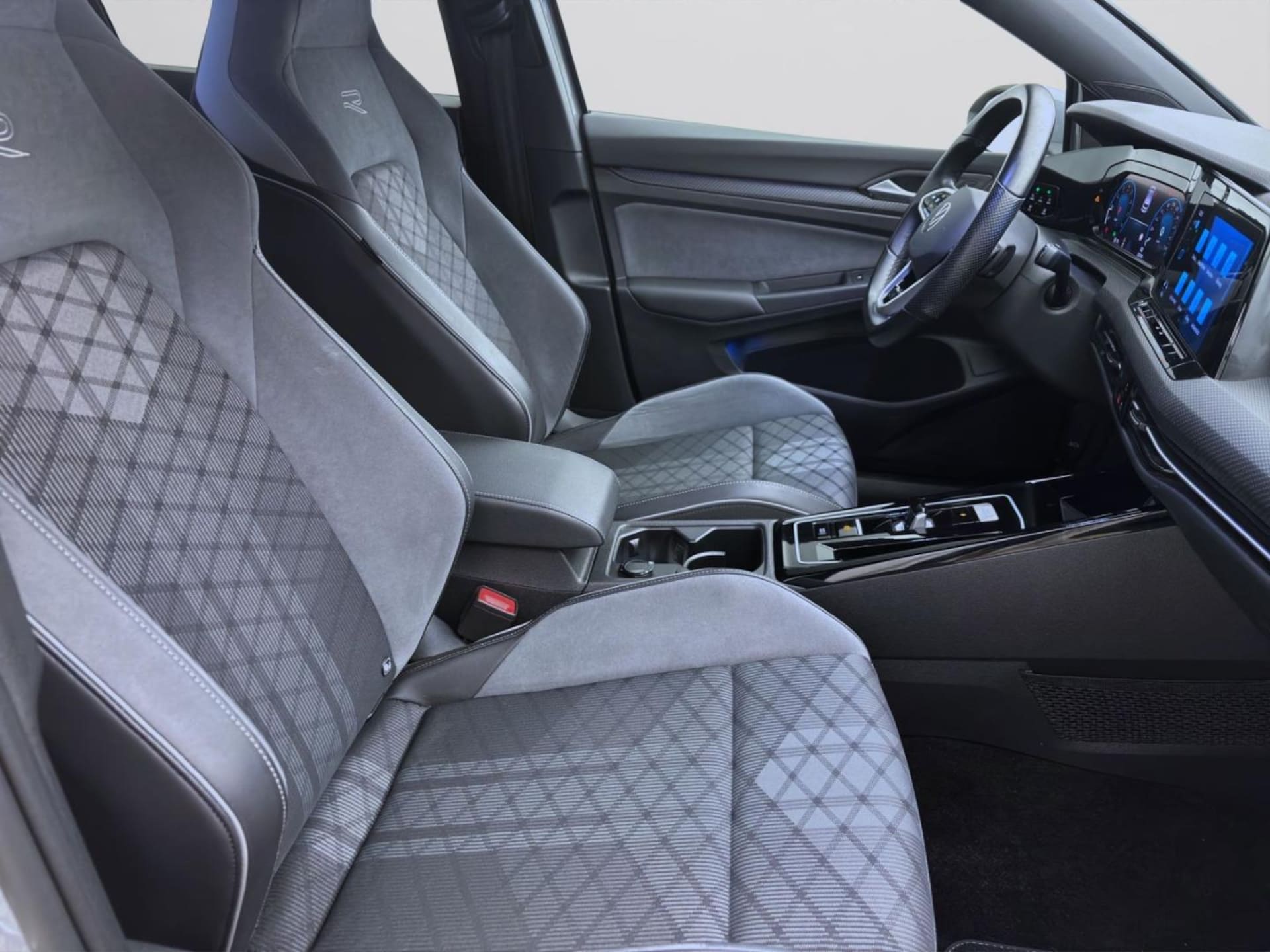 Volkswagen Golf R-Line