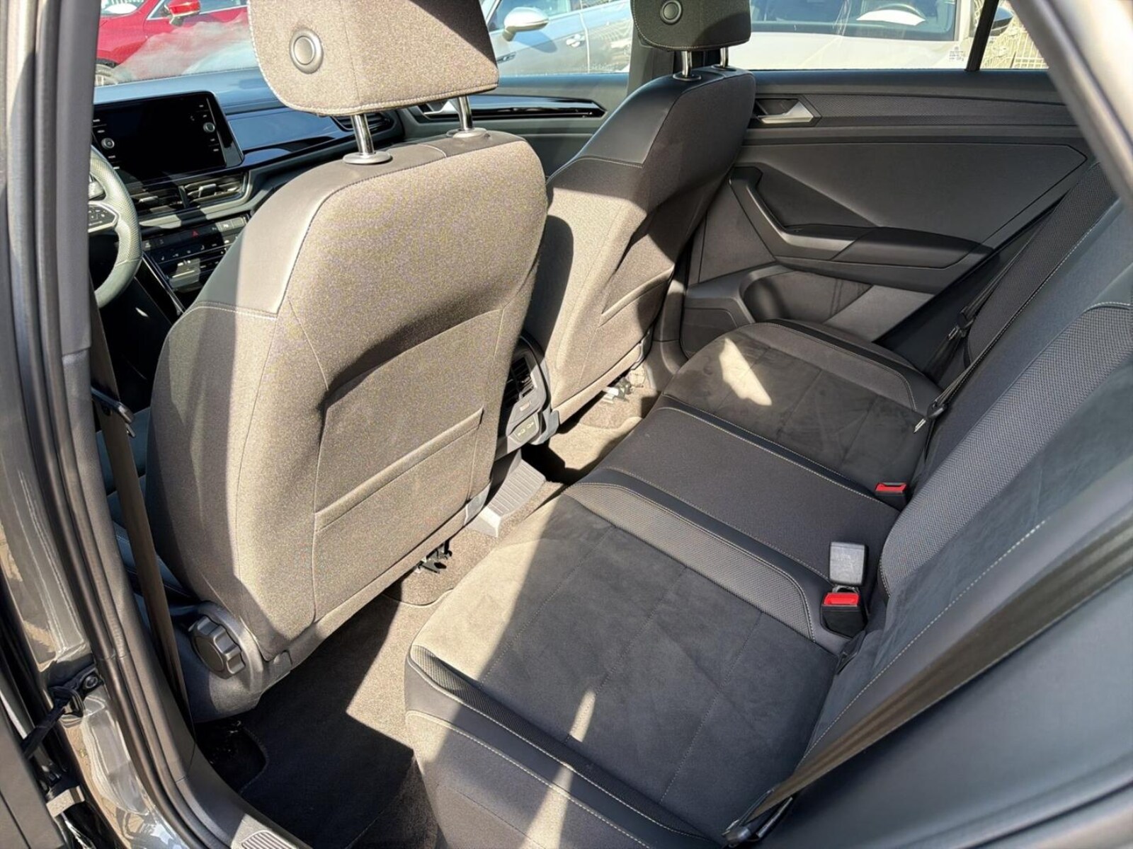 Volkswagen T-Roc – Bild 9
