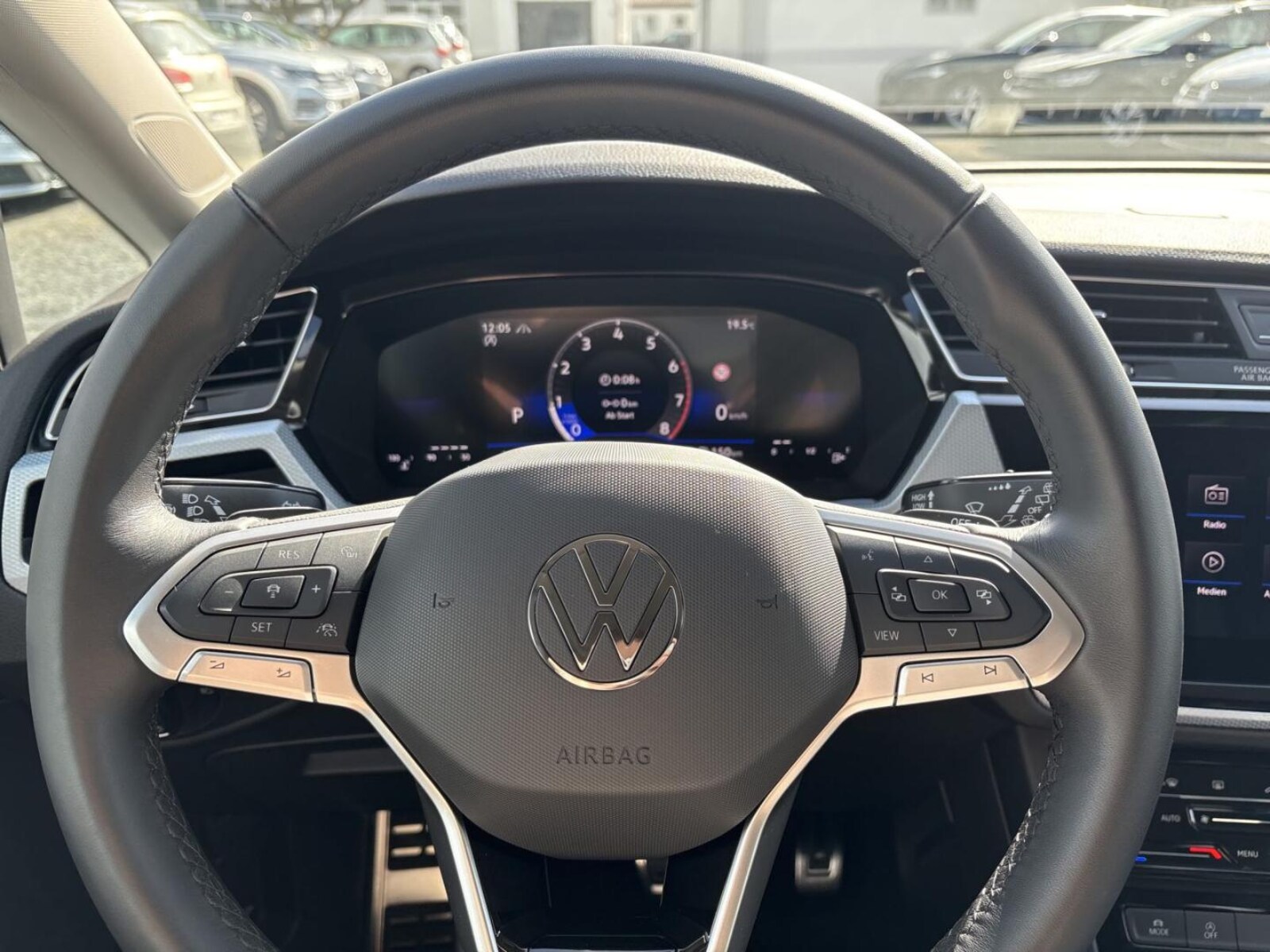 Volkswagen Touran – Bild 17