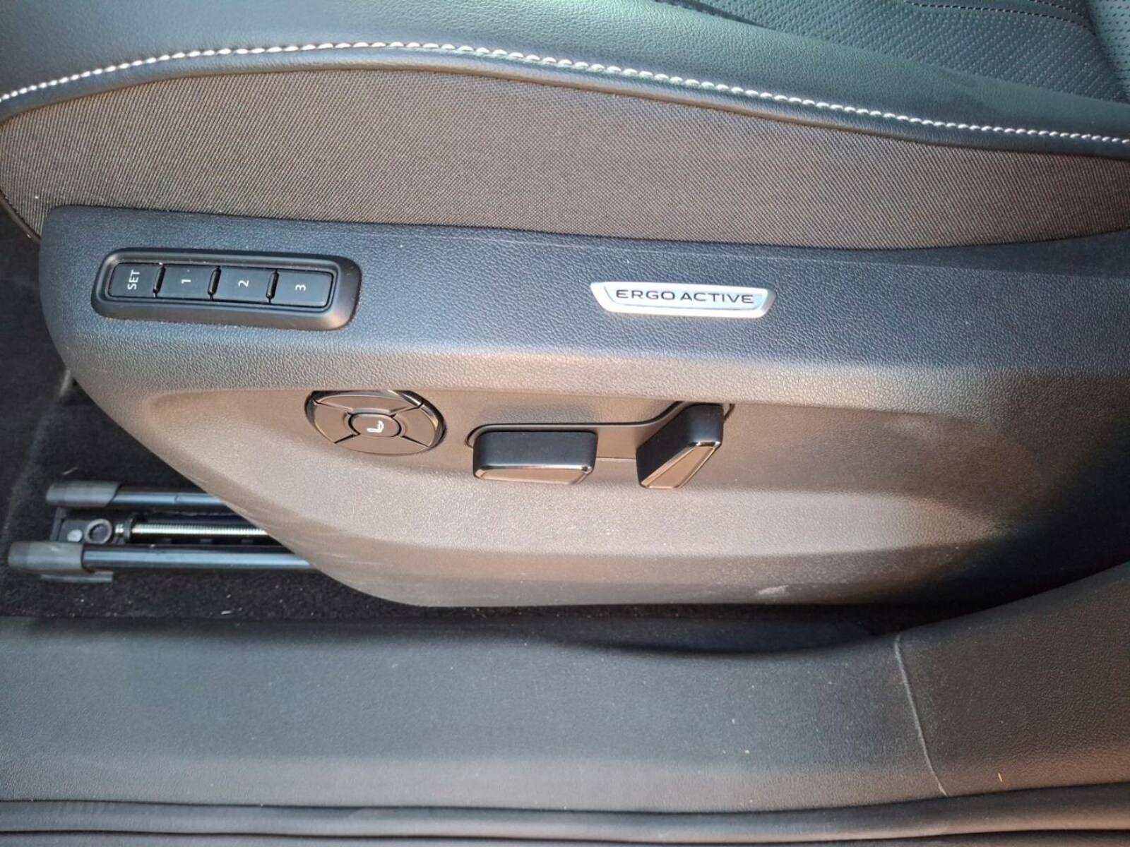 Volkswagen Tiguan – Bild 19