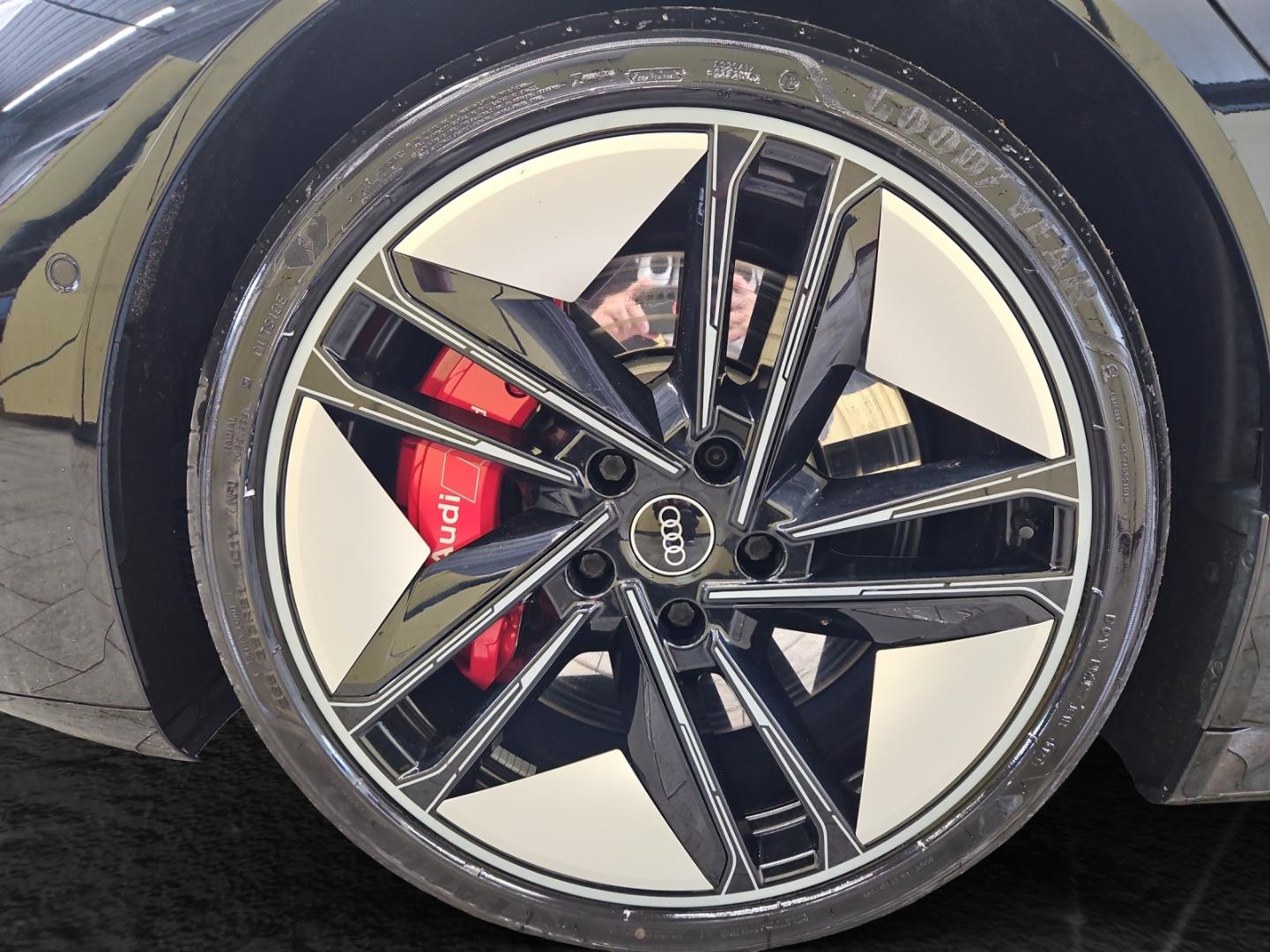 Image about Audi RS e-tron GT e-tron quattro