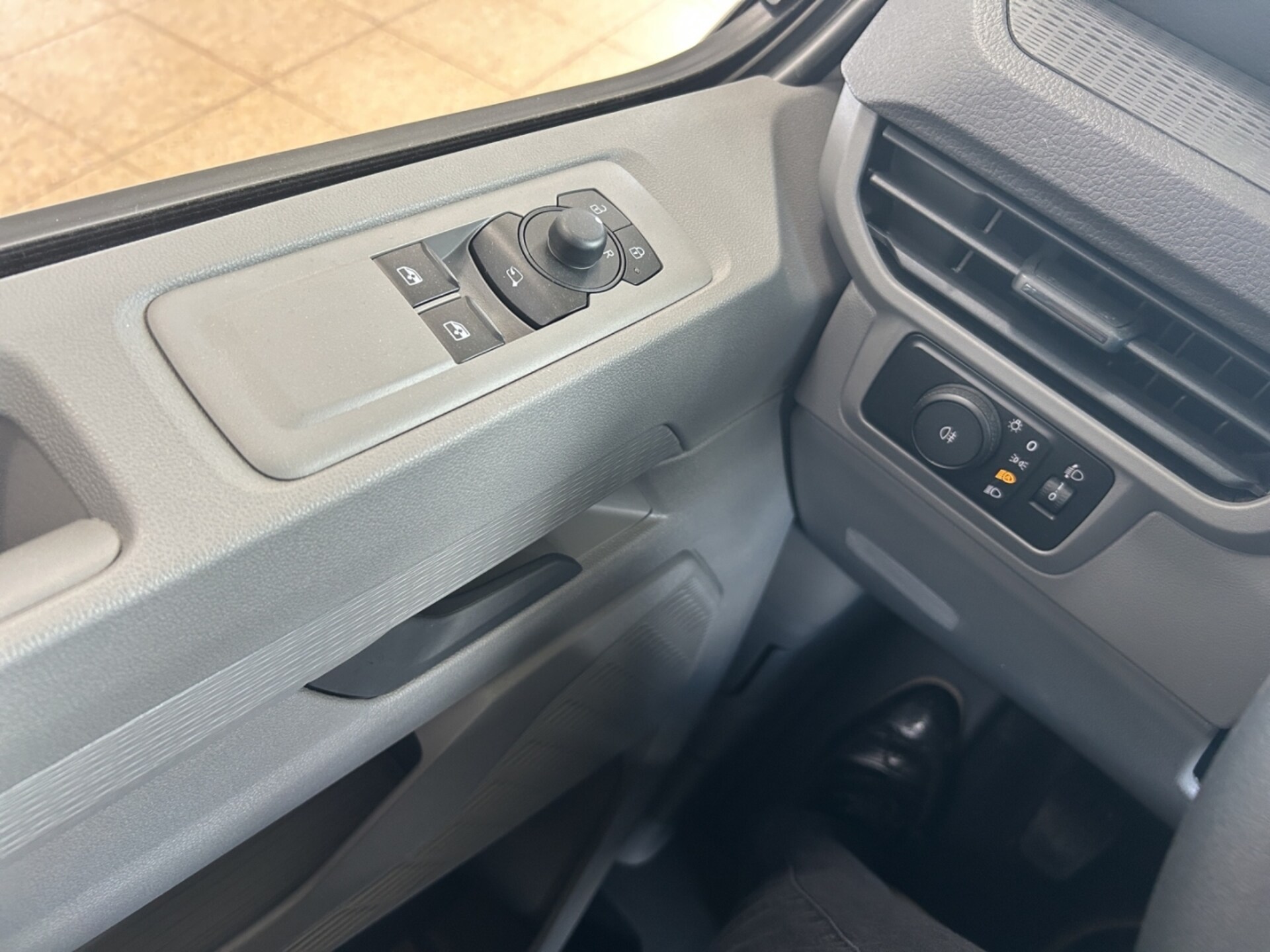 Volkswagen Transporter Kasten kurzer Radstand