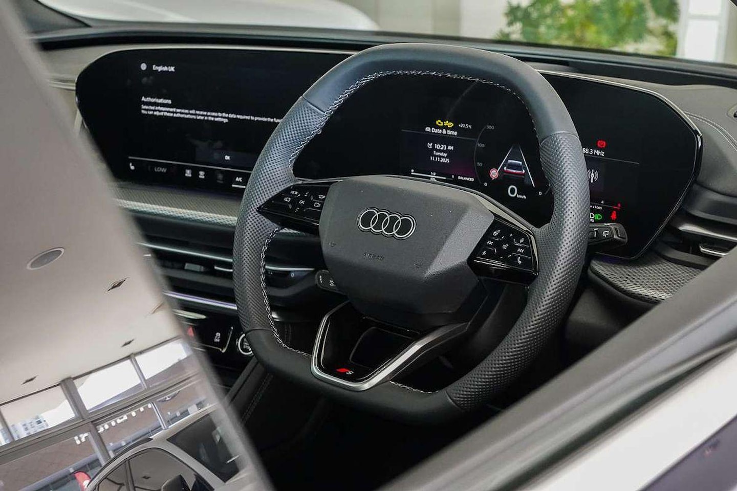 Image about Audi Q5 SUV TDI quattro 150 kW sport