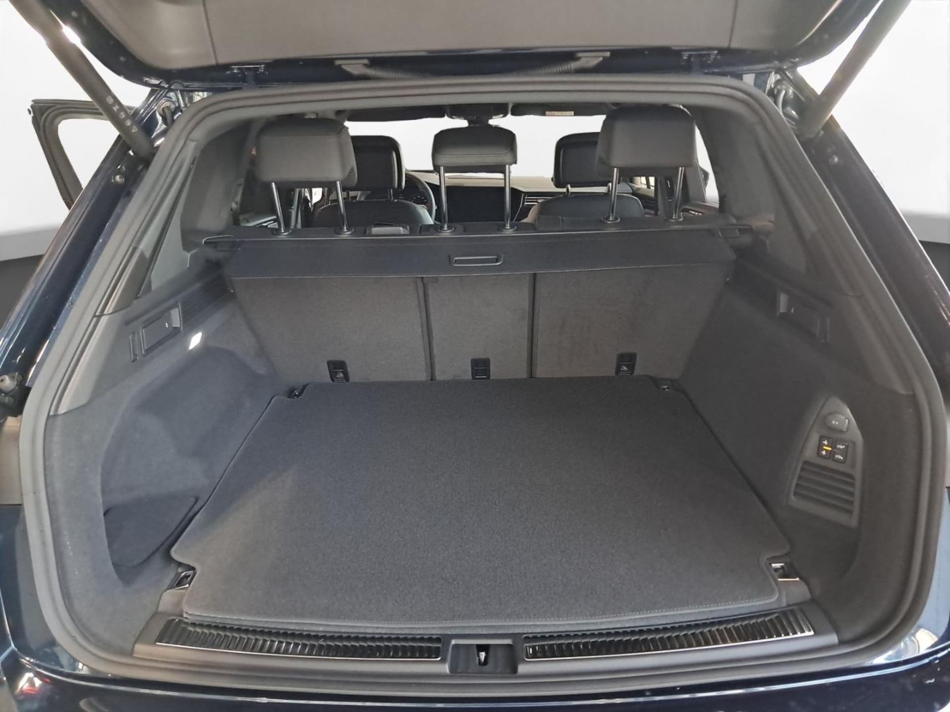 Volkswagen Touareg R