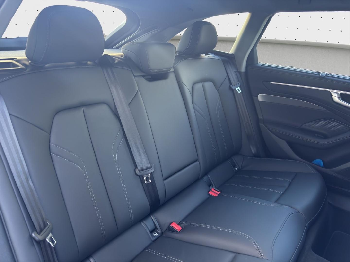 Bild über Audi A6 Avant TDI quattro 150 kW S tronic - für weitere Informationen kontaktieren Sie den Audi Partner