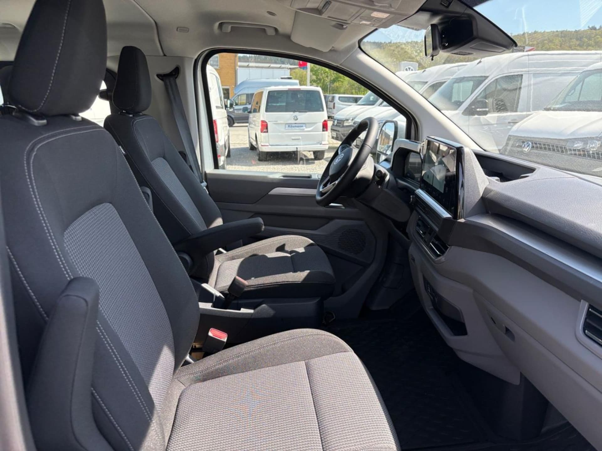 Volkswagen Transporter Kombi langer Radstand