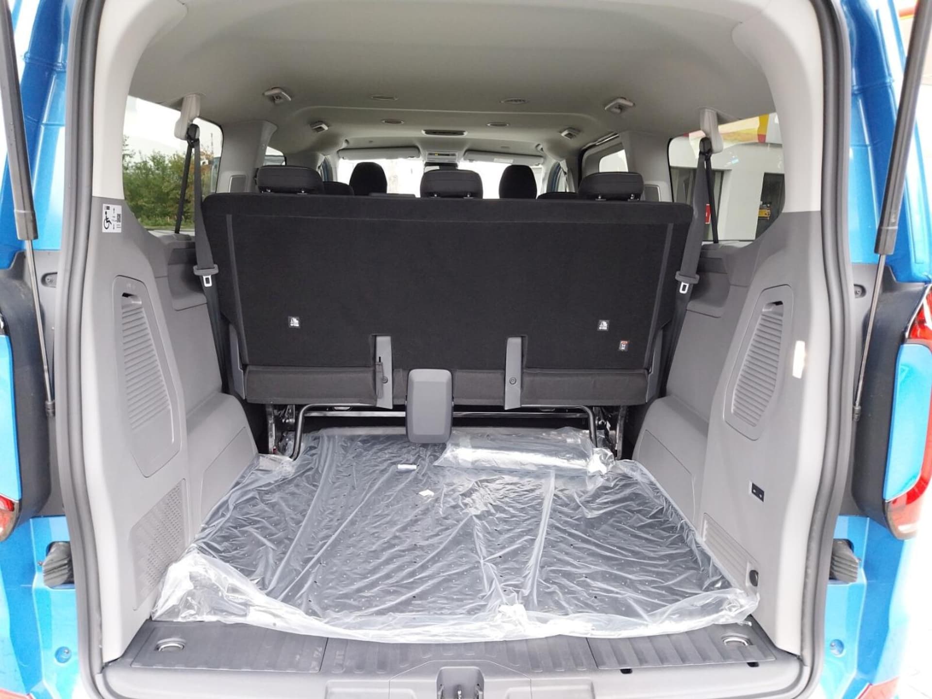 Volkswagen Caravelle długi roztaw osi Life