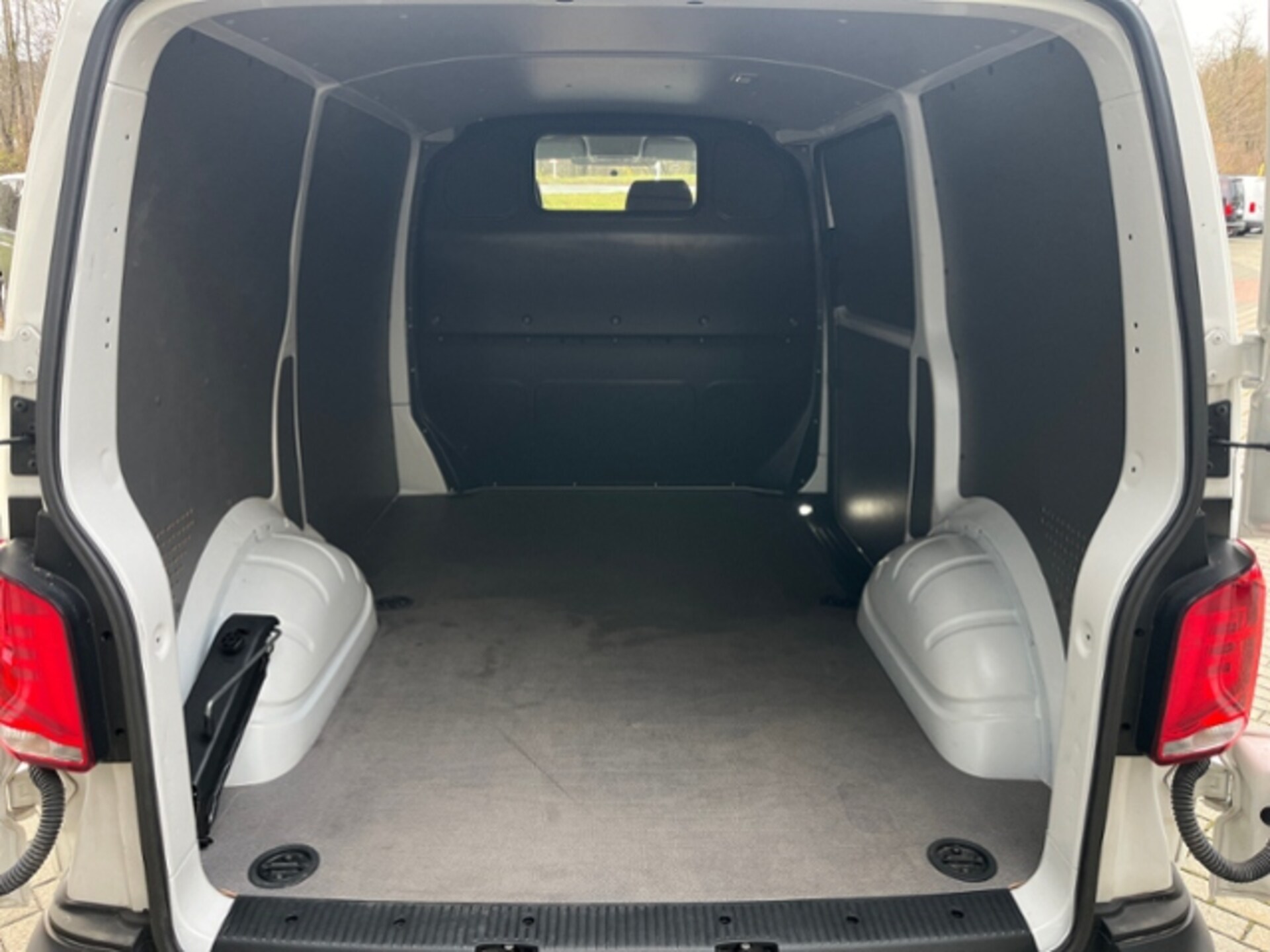 Volkswagen T6.1 Transporter Kasten kurzer Radstand