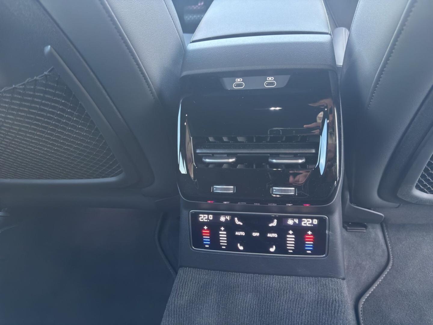 Bild über Audi A6 Avant TDI quattro 150 kW S tronic - für weitere Informationen kontaktieren Sie den Audi Partner