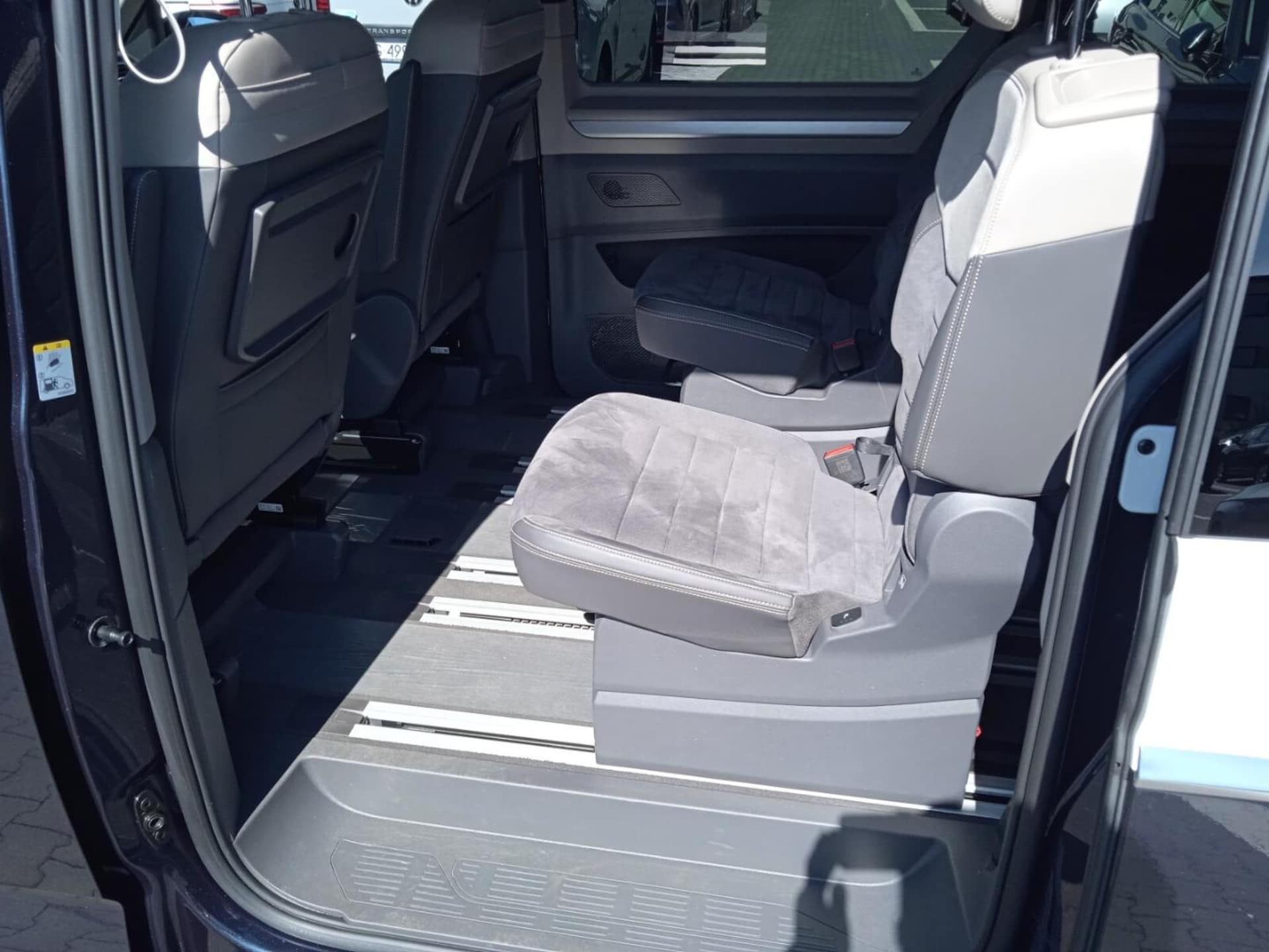 Volkswagen Multivan długi rozstaw osi Life