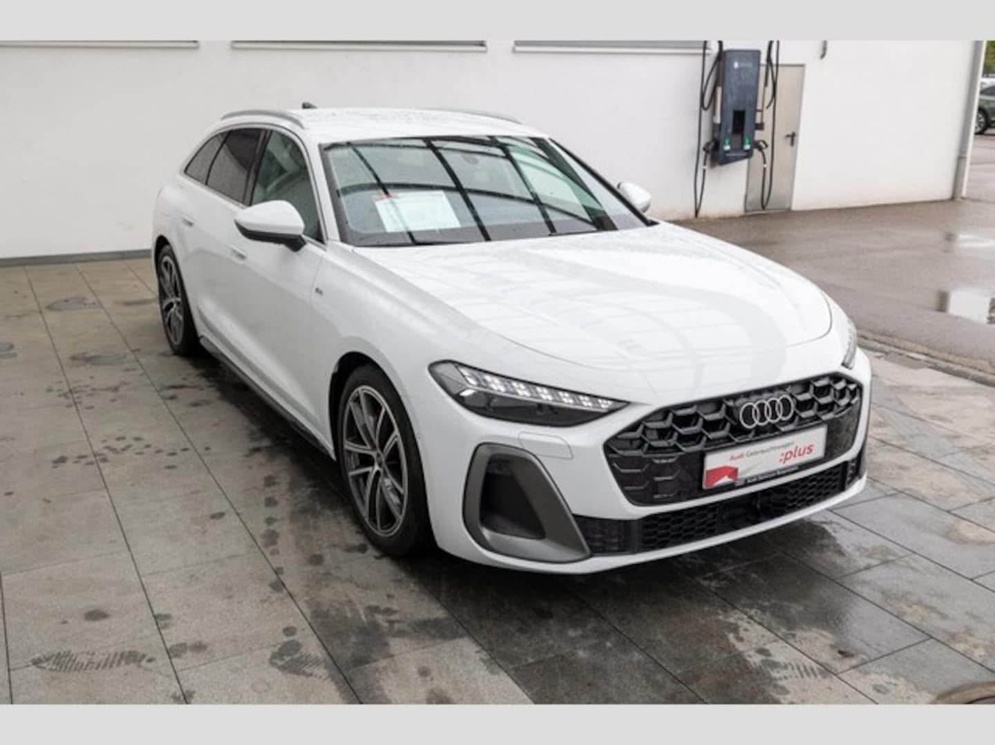 Bild über Audi A5 Avant TDI quattro 150 kW S tronic - für weitere Informationen kontaktieren Sie den Audi Partner