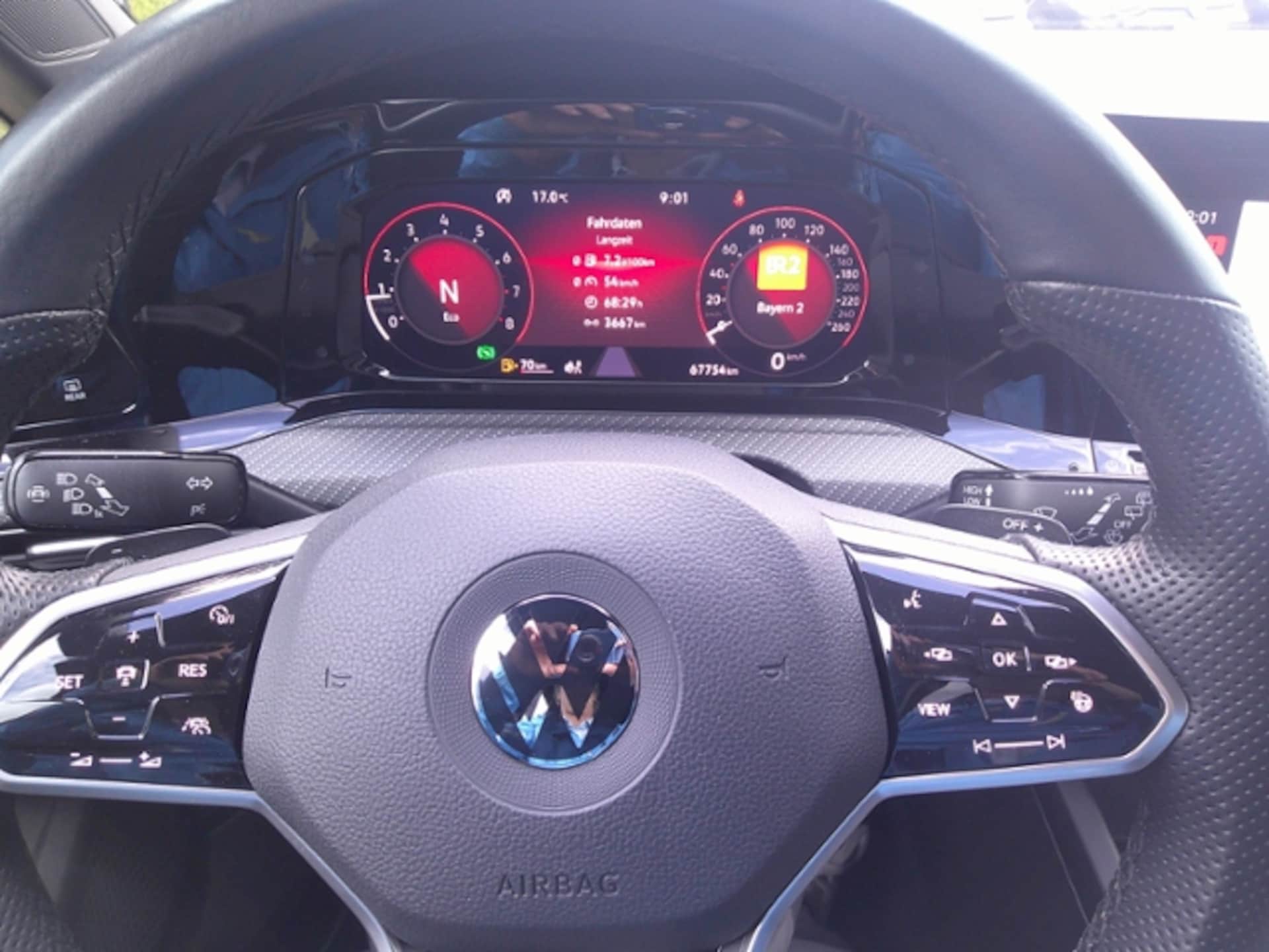 Volkswagen Golf R-Line
