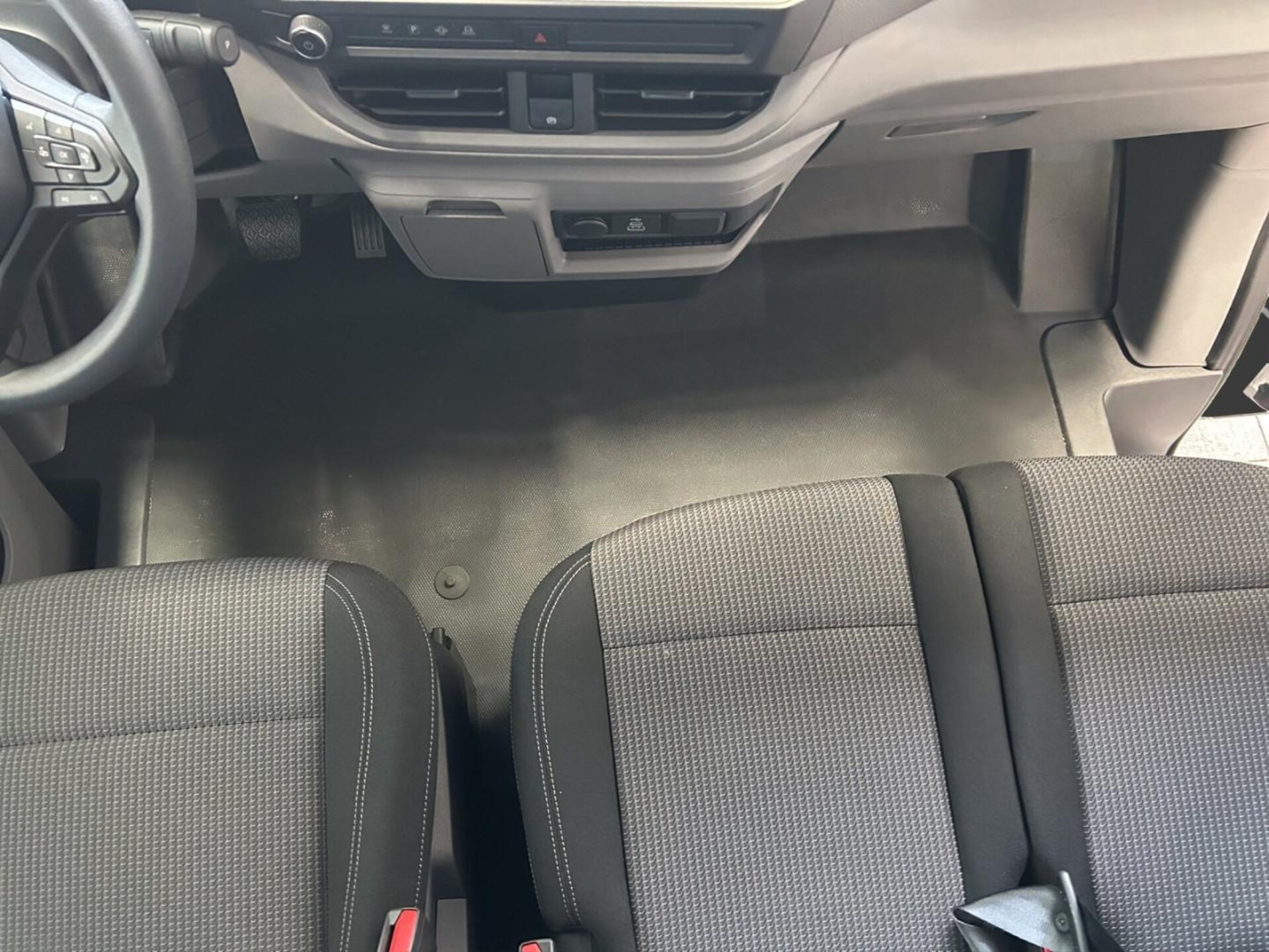 Volkswagen Transporter Kasten langer Radstand