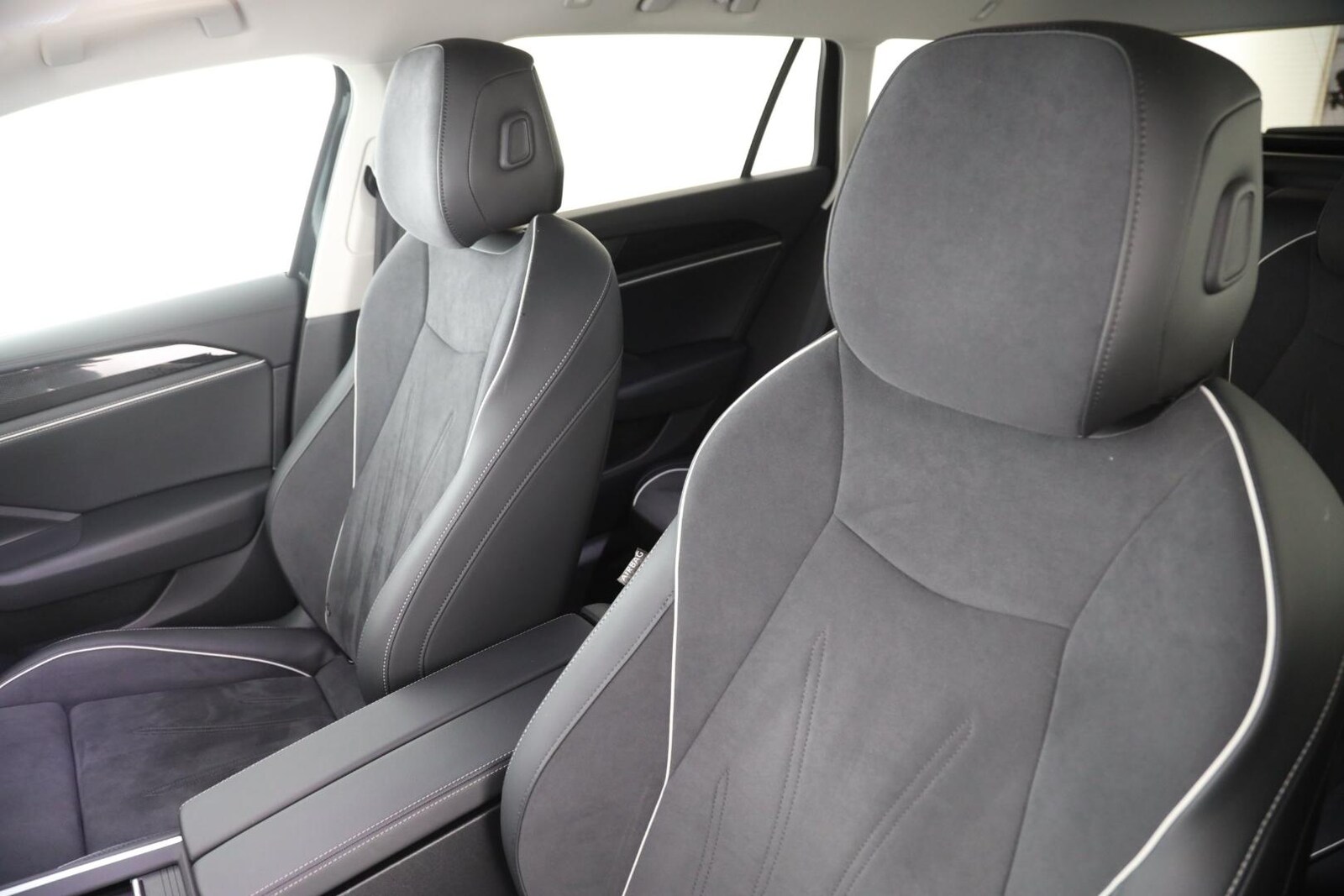 Volkswagen Passat – Bild 12