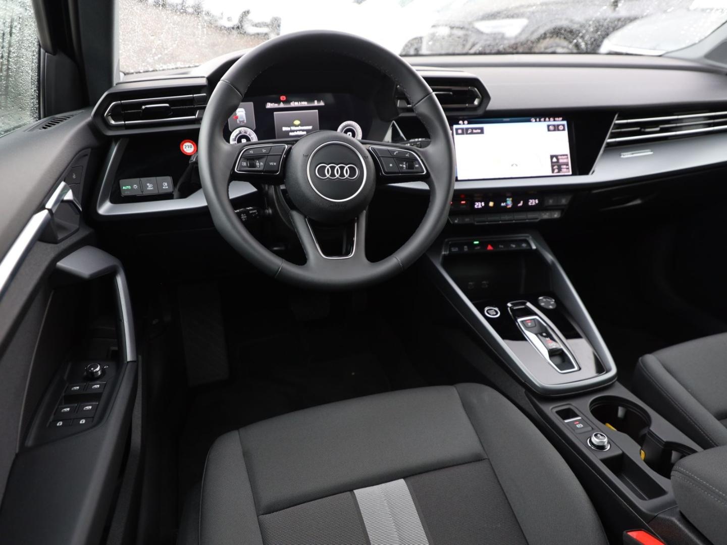 Bild über Audi A3 Sportback TFSI e advanced 40 TFSI e S tronic - für weitere Informationen kontaktieren Sie den Audi Partner