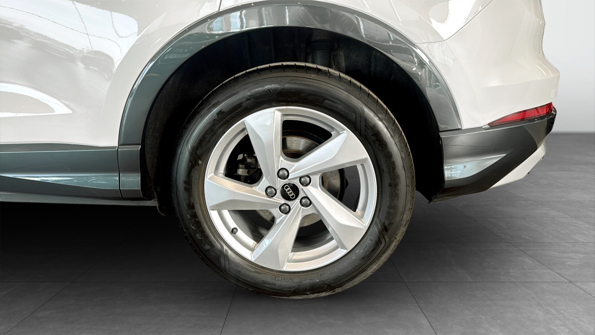 Bild som visar&nbsp;Audi Q3&nbsp;Q3 35 TFSI Proline advanced 150 hk S tronic - för mer information kontakta din Audi Partner