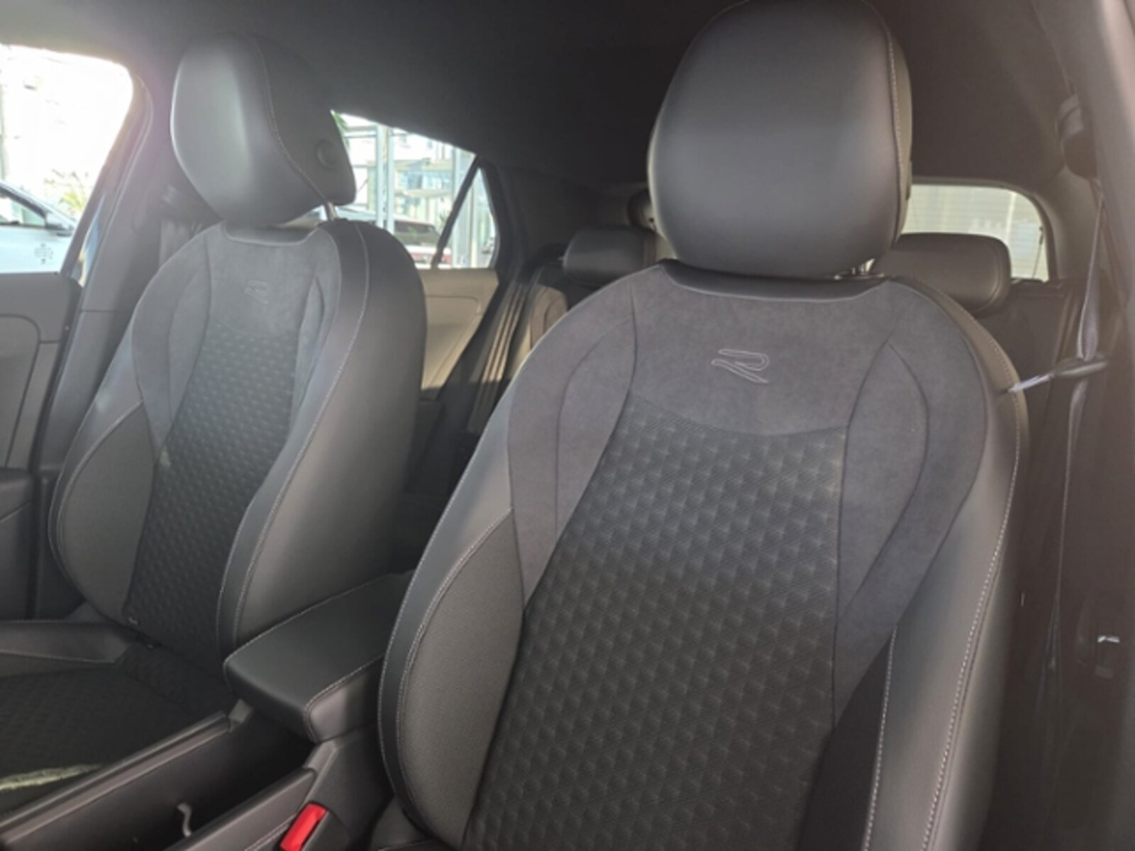 Volkswagen T-Roc – Bild 12
