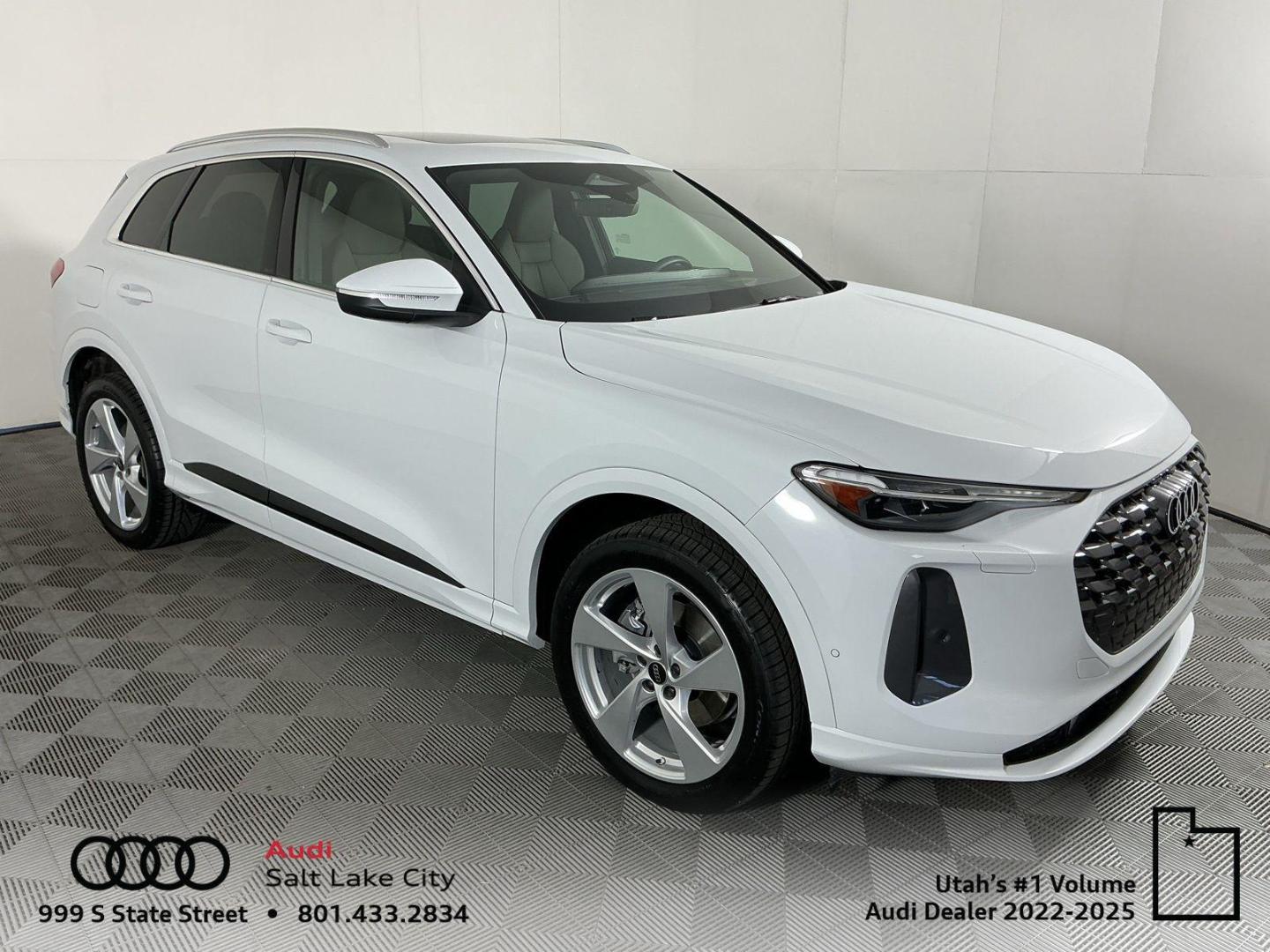 2025 Audi Q5 40 Premium Plus's photo