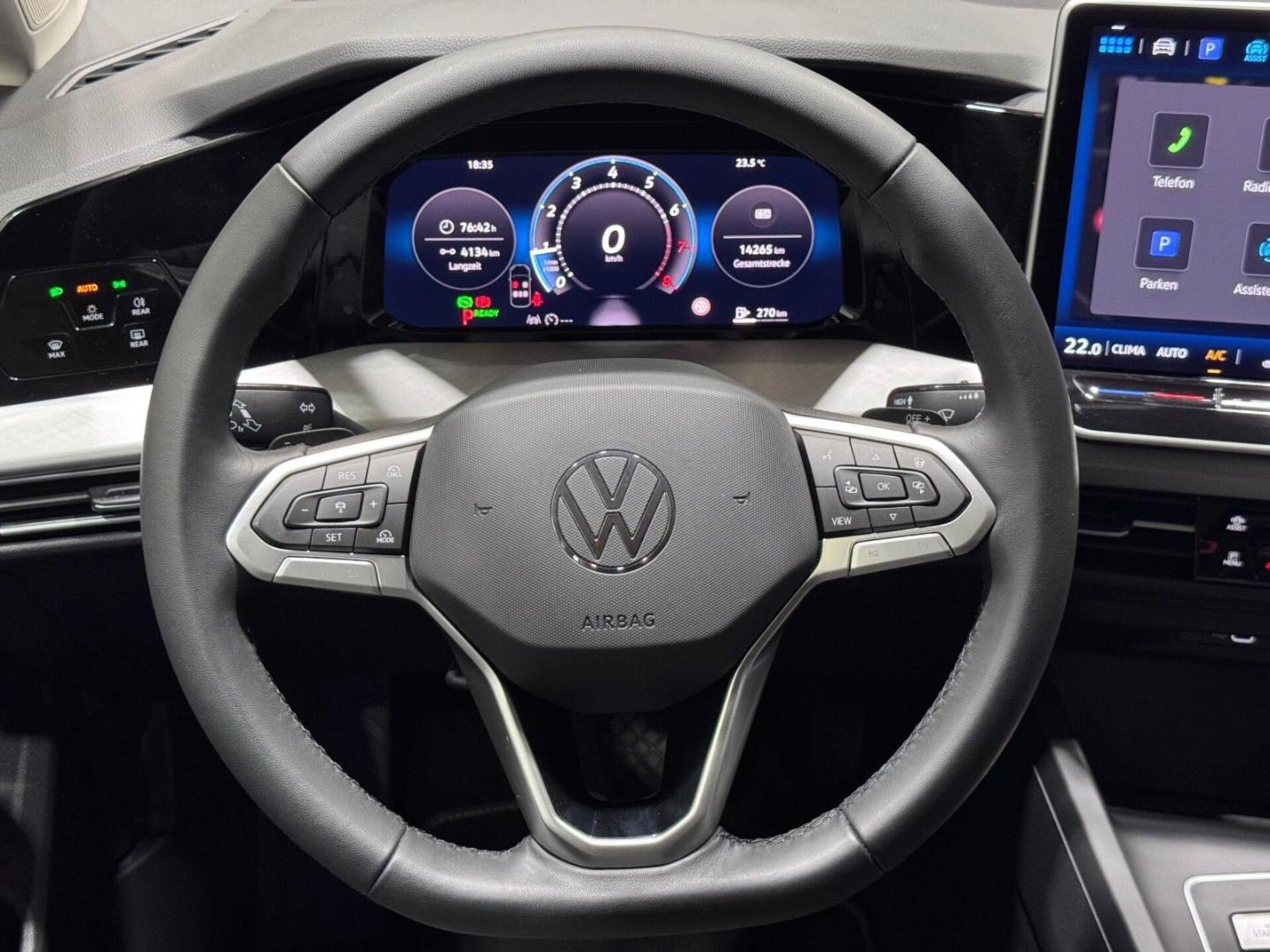 Volkswagen Golf Life