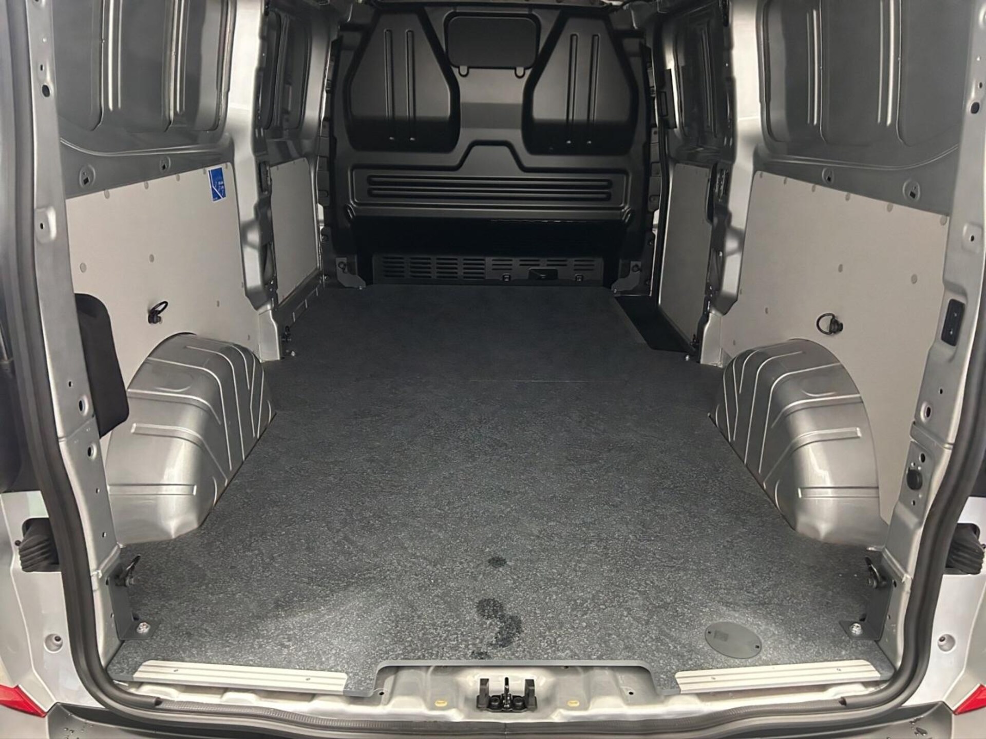 Volkswagen Transporter Kasten langer Radstand