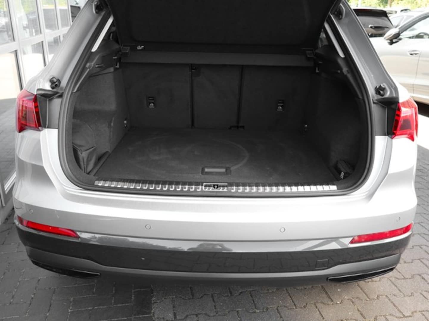 Bild über Audi Q3 TFSI 110 kW S tronic - für weitere Informationen kontaktieren Sie den Audi Partner