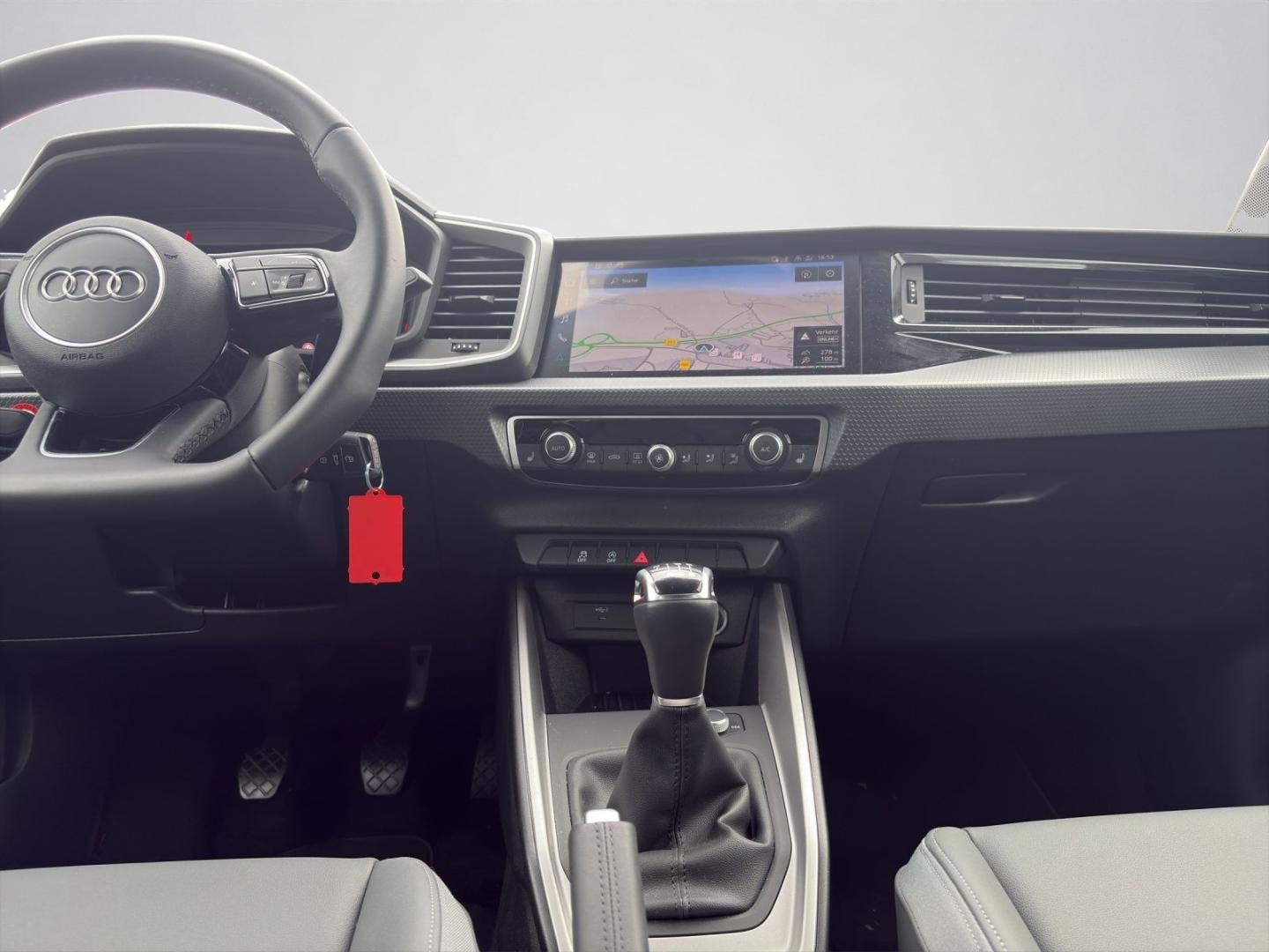 Bild über Audi A1 allstreet 30 TFSI Schaltgetriebe - für weitere Informationen kontaktieren Sie den Audi Partner