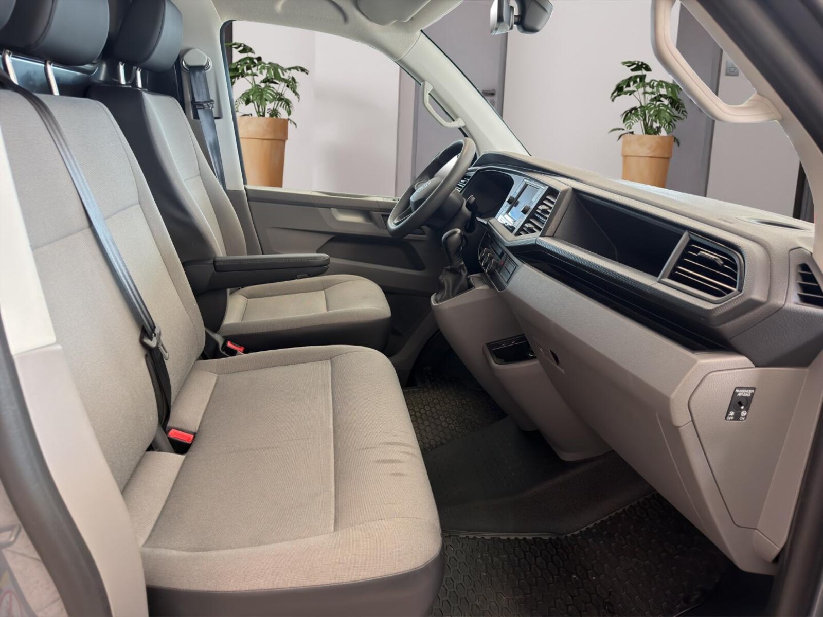 Volkswagen T6.1 Transporter Kasten kurzer Radstand – Bild 14