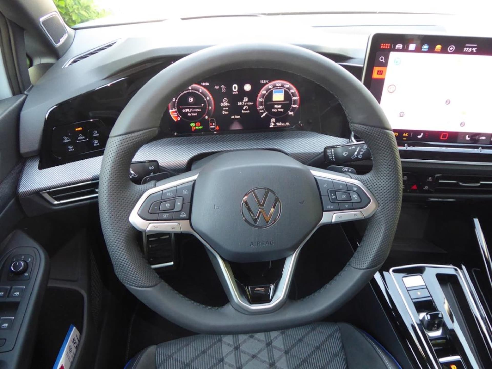 Volkswagen Golf R-Line