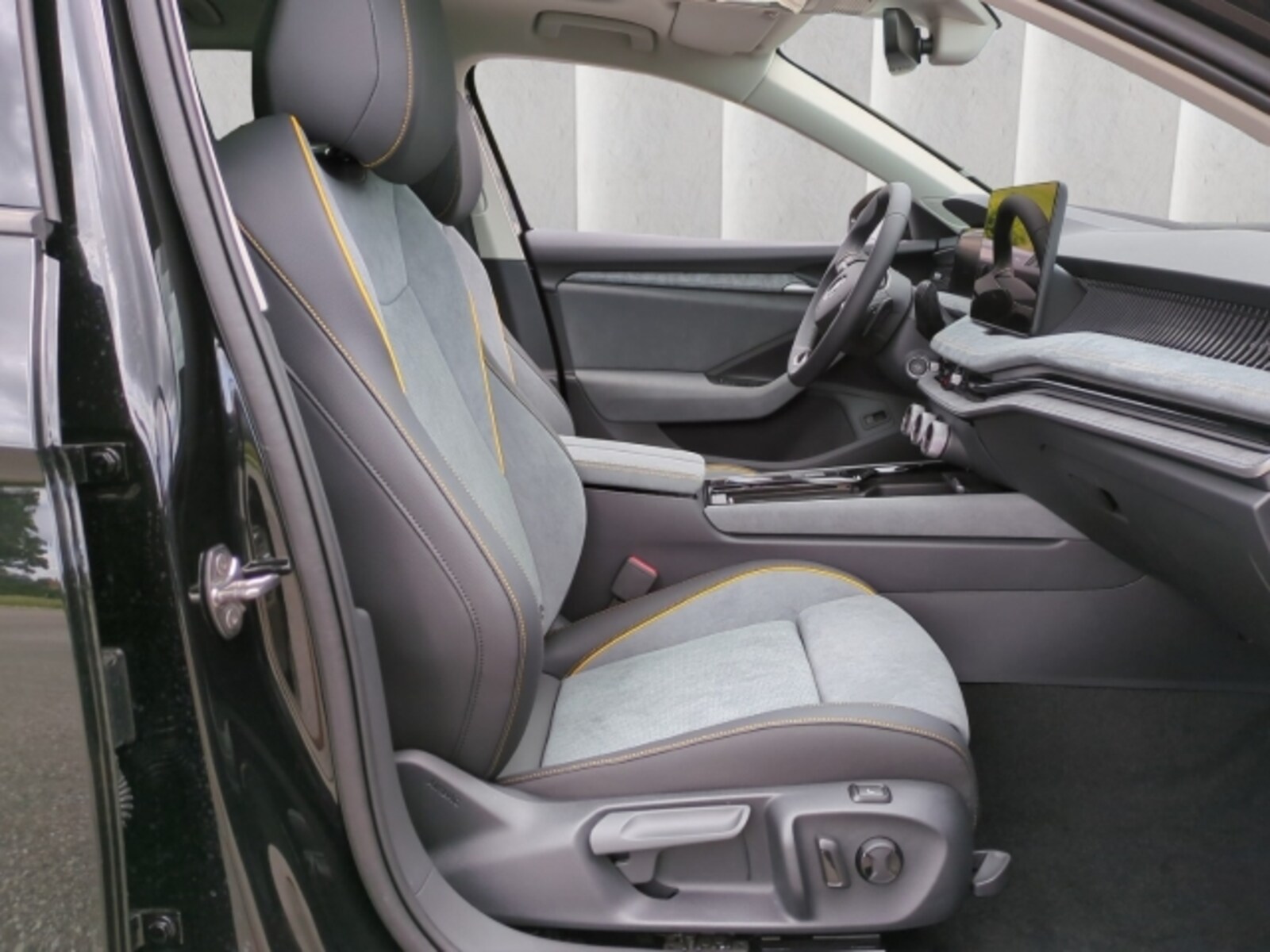 Škoda Superb Combi – Bild 8
