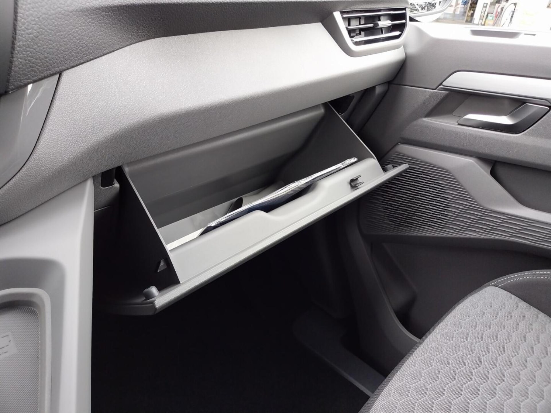 Volkswagen Caravelle długi roztaw osi Life