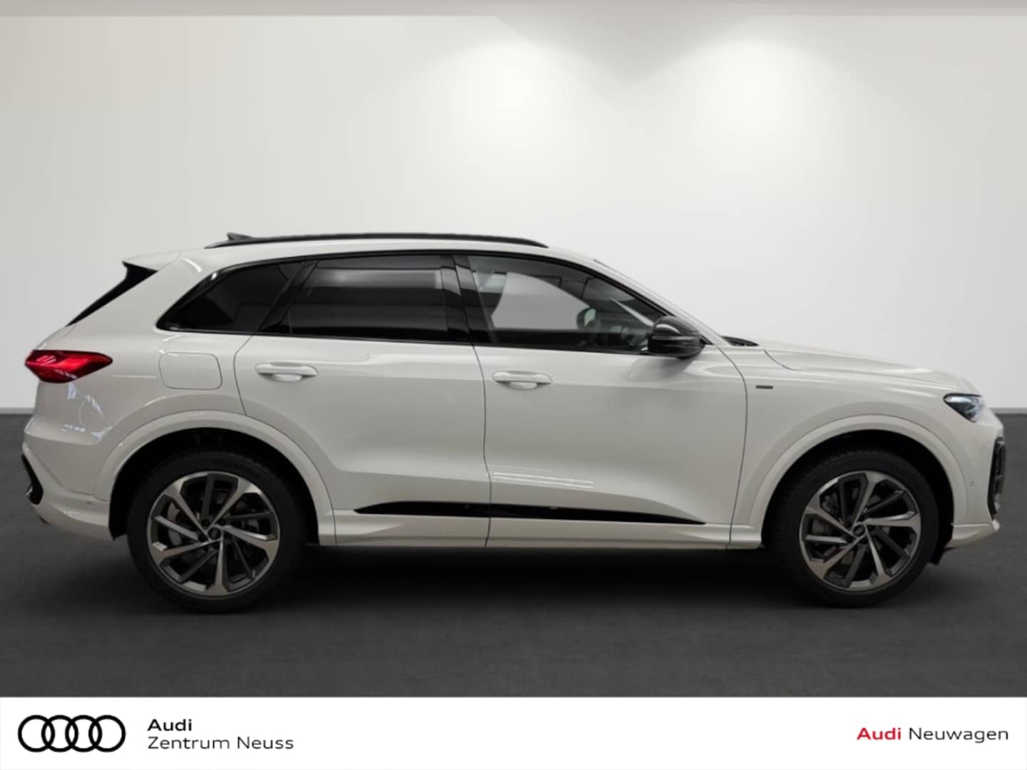 Bild über Audi Q5 SUV e-hybrid e-hybrid quattro 220 kW S tronic - für weitere Informationen kontaktieren Sie den Audi Partner