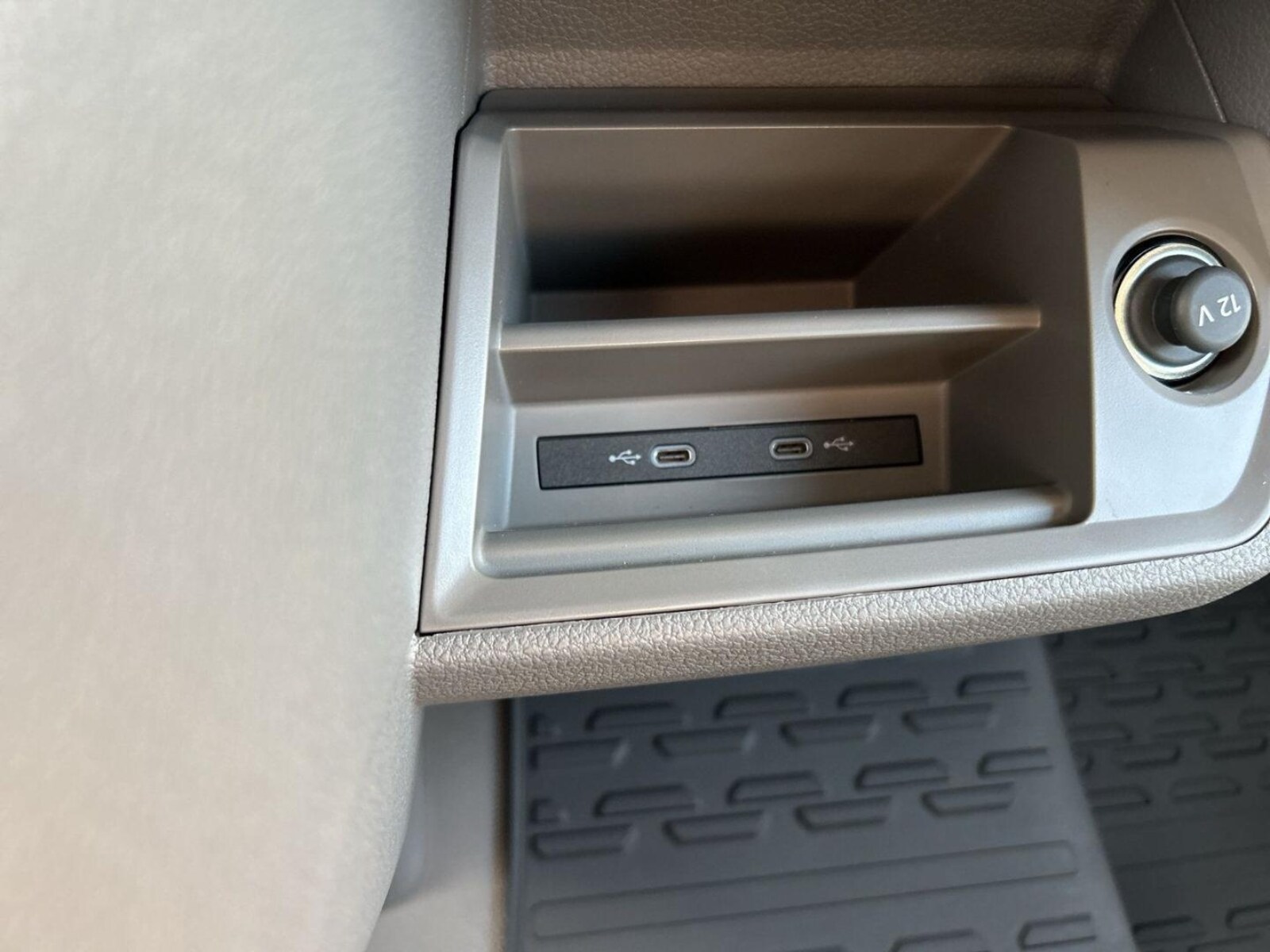 Volkswagen Crafter Kasten mittlerer Radstand – Bild 21